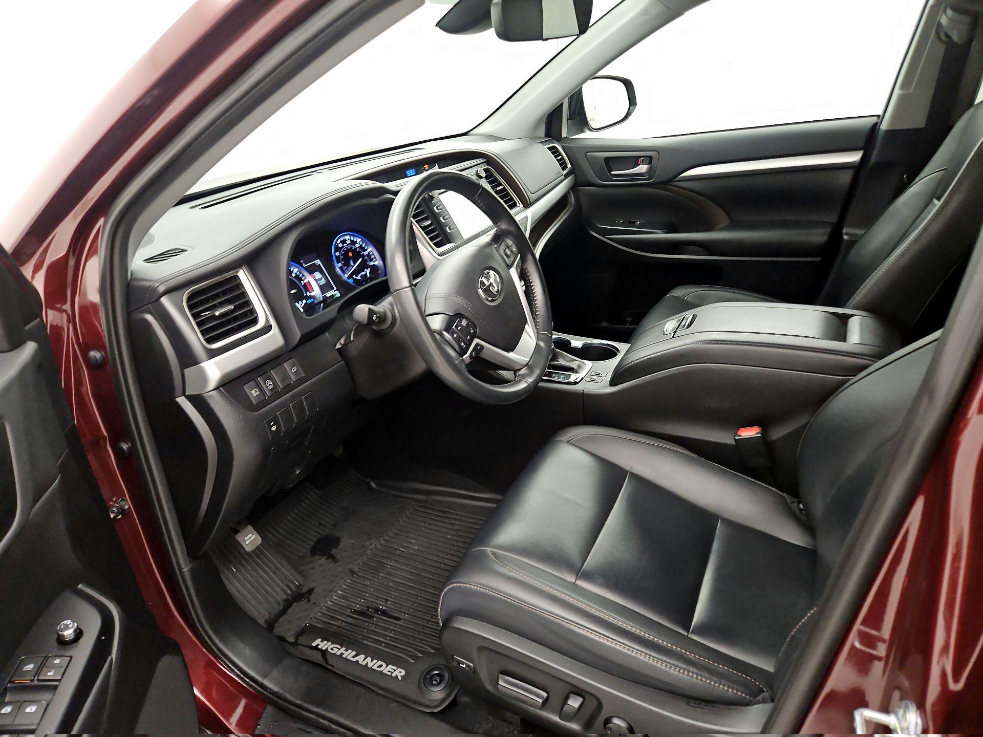 Thumbnail: 2019 Toyota Highlander - 11