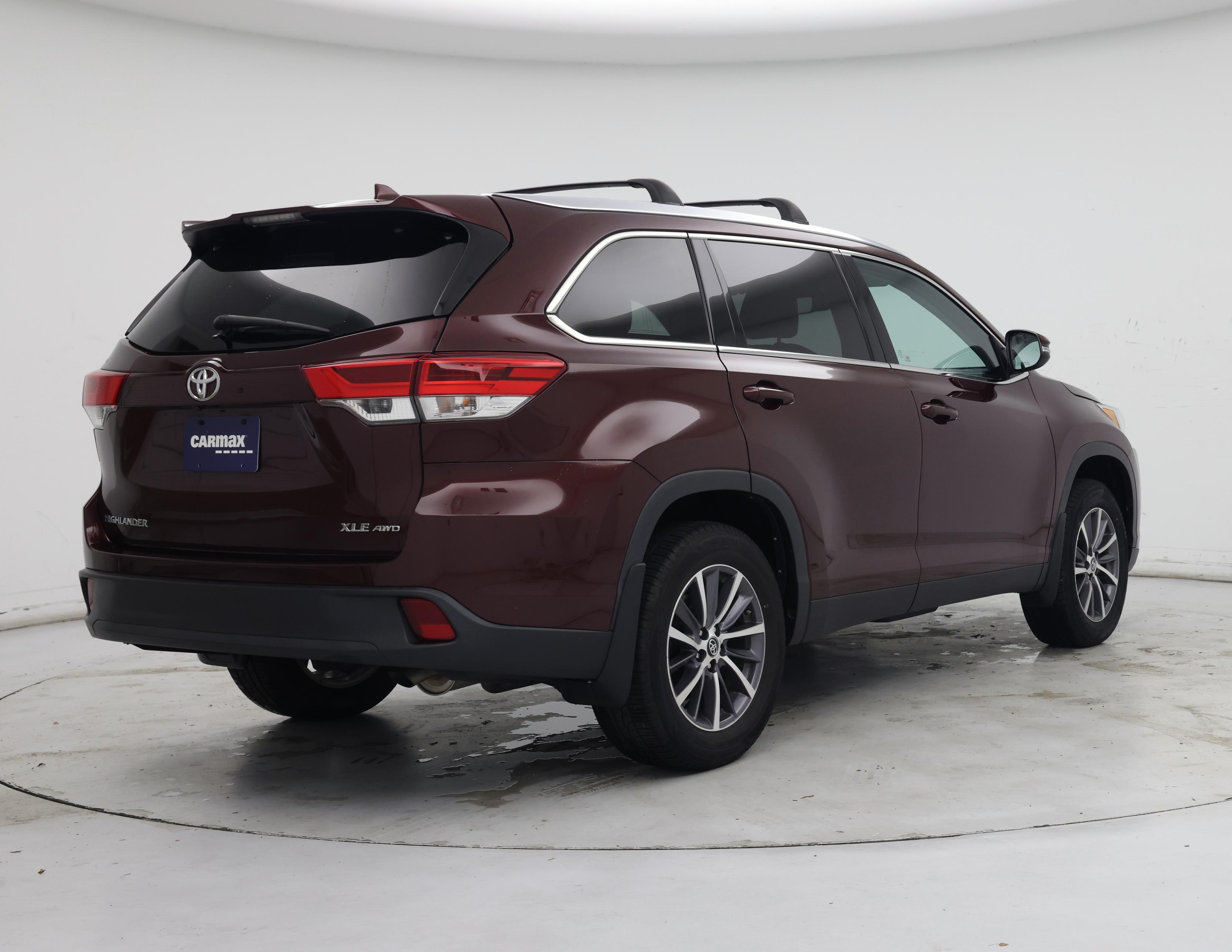 Thumbnail: 2019 Toyota Highlander - 8