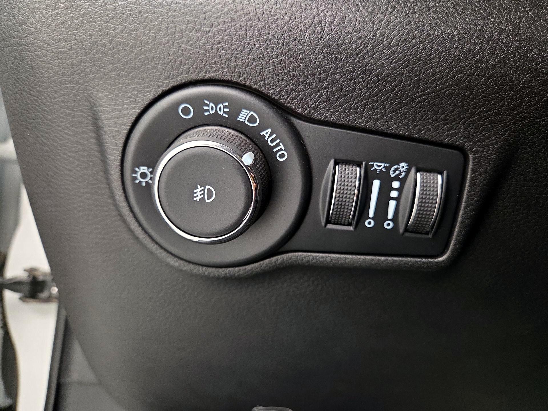 Thumbnail: 2025 Jeep Compass - 13