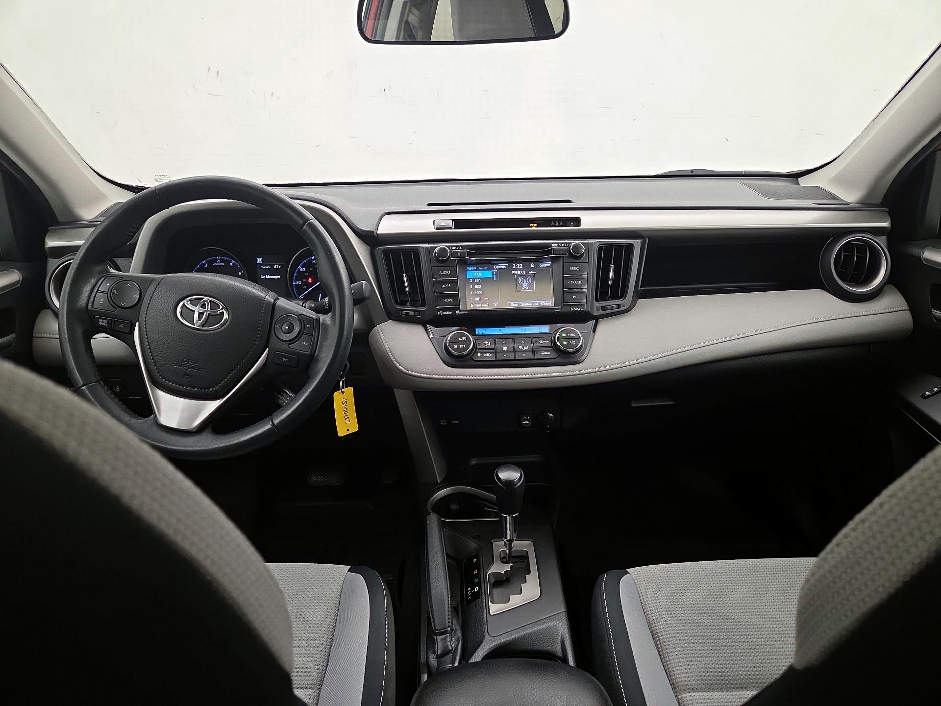 Thumbnail: 2017 Toyota RAV4 - 9