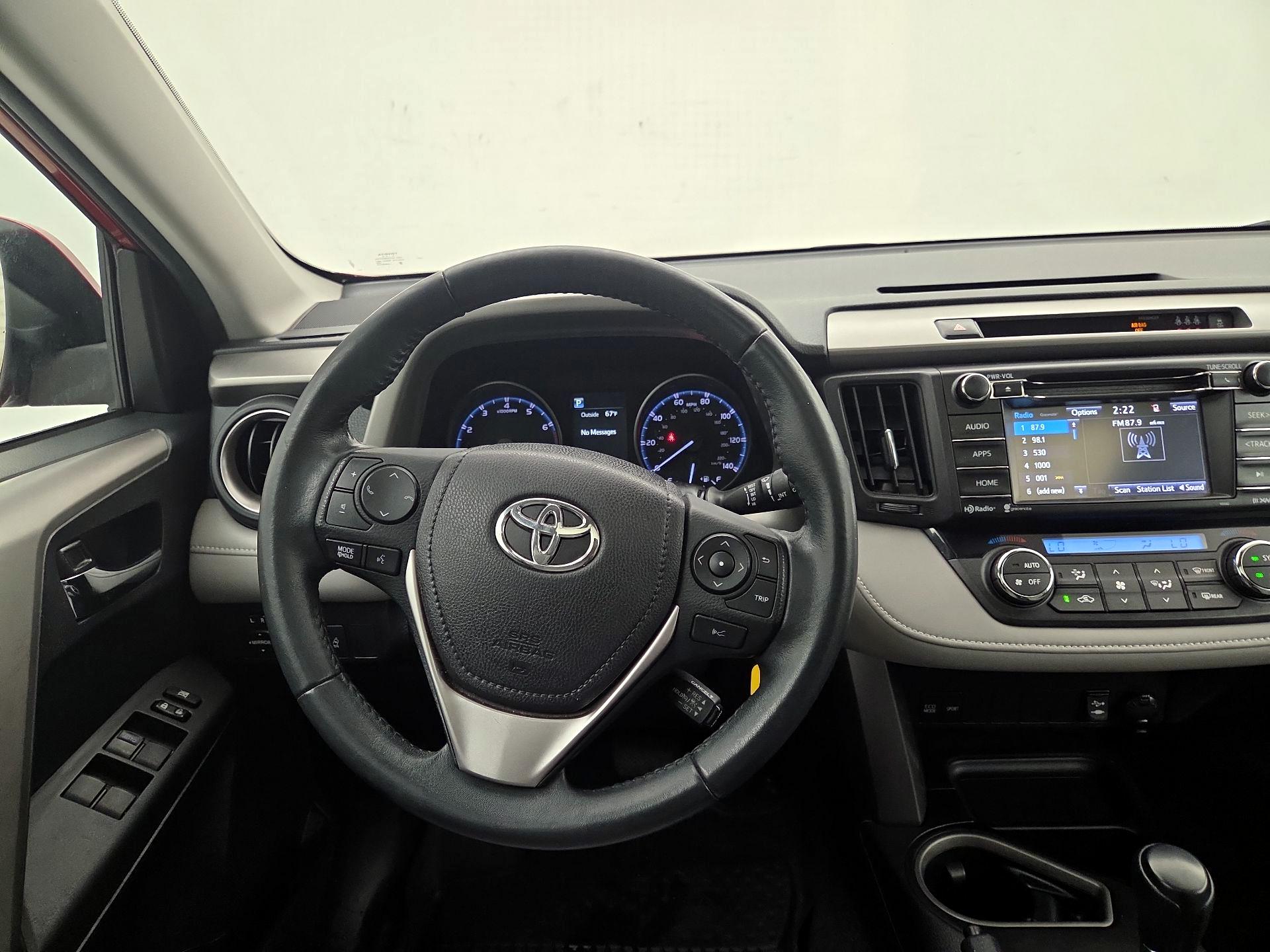 Thumbnail: 2017 Toyota RAV4 - 10