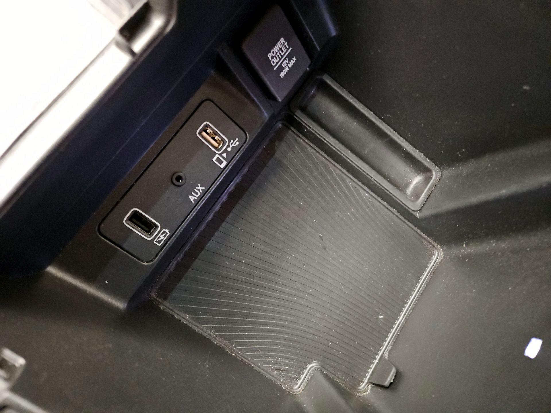 Thumbnail: 2022 Acura TLX - 18