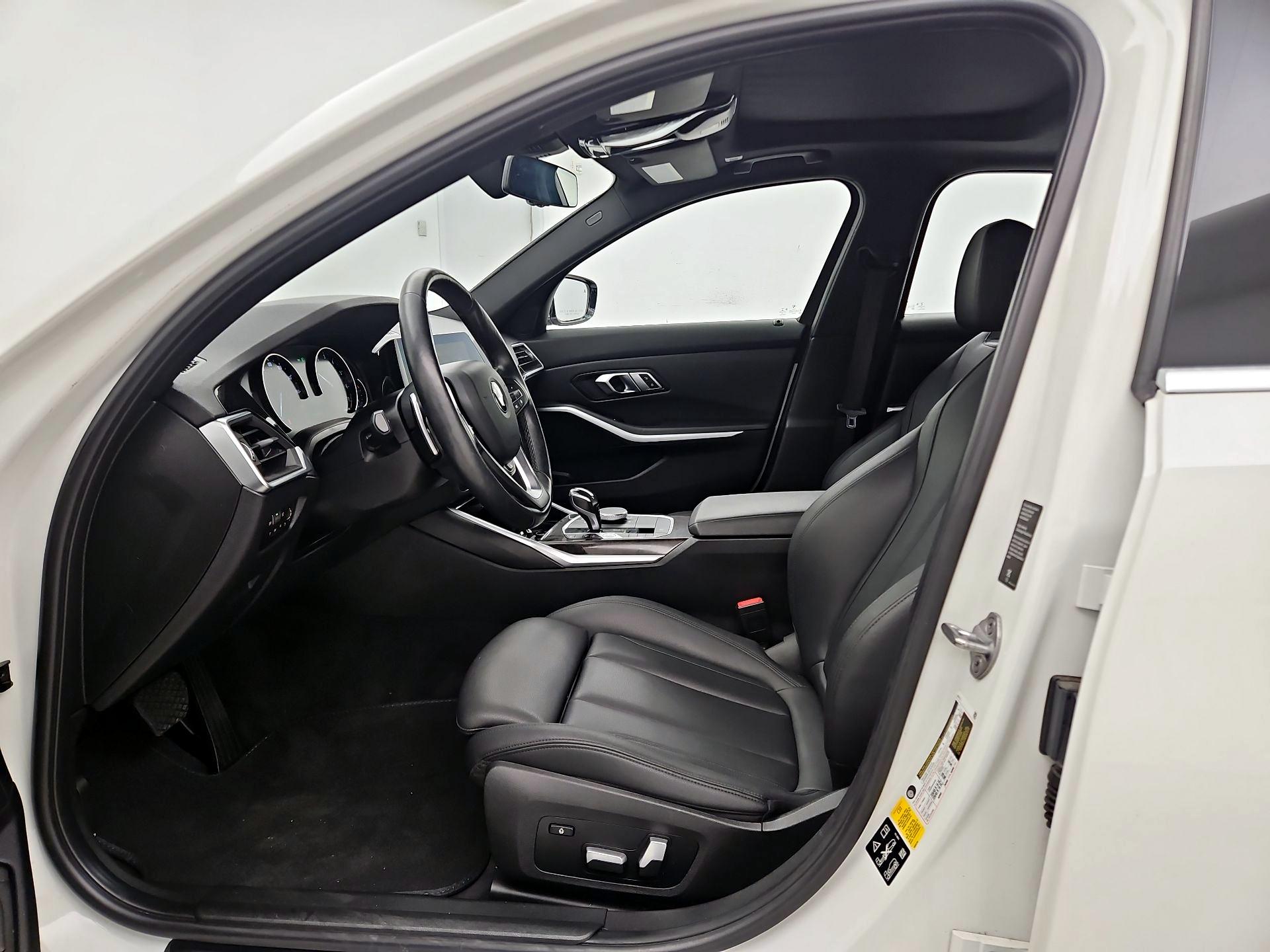 Thumbnail: 2019 BMW 3 Series - 11