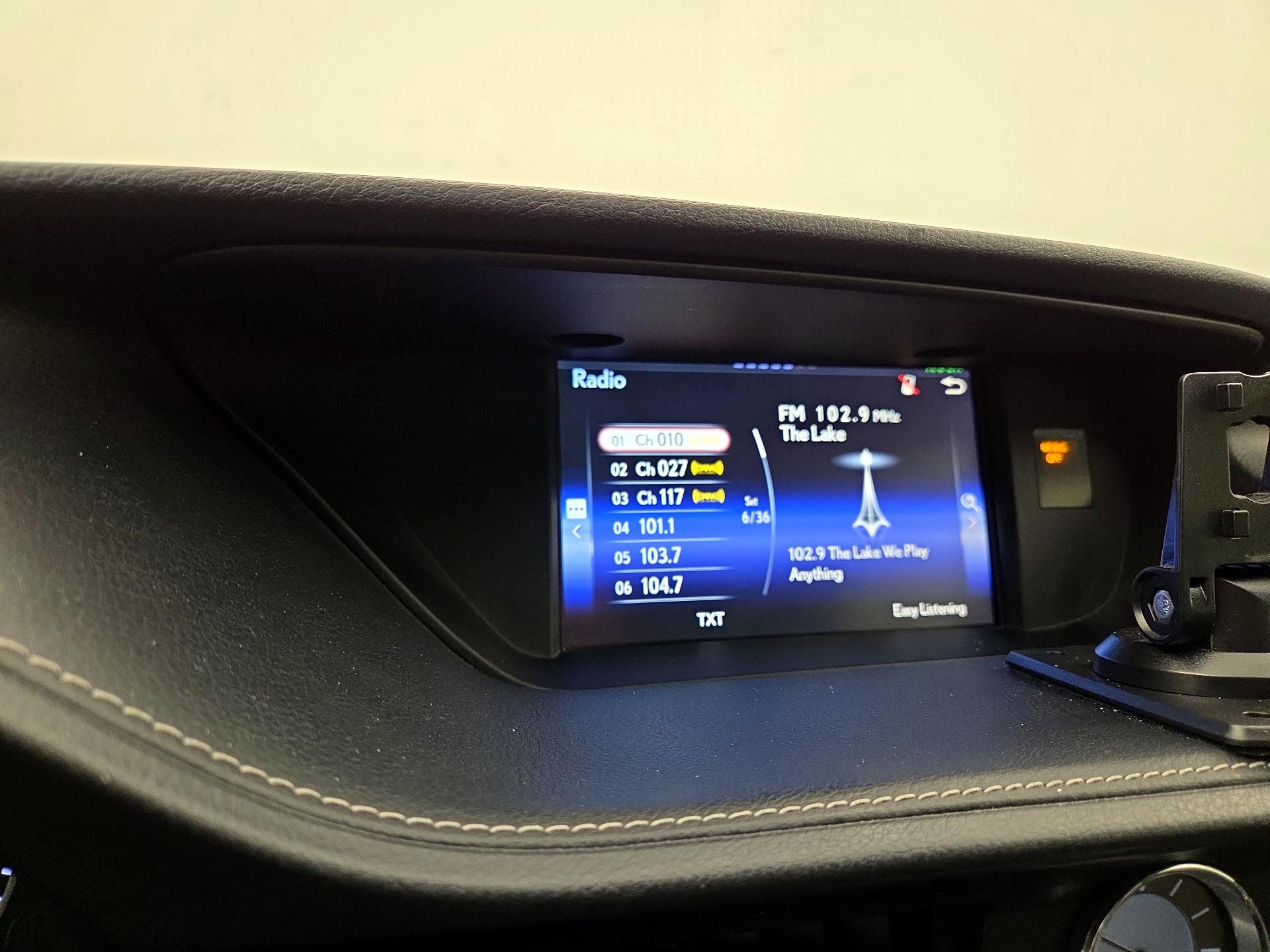 Thumbnail: 2015 Lexus ES - 15