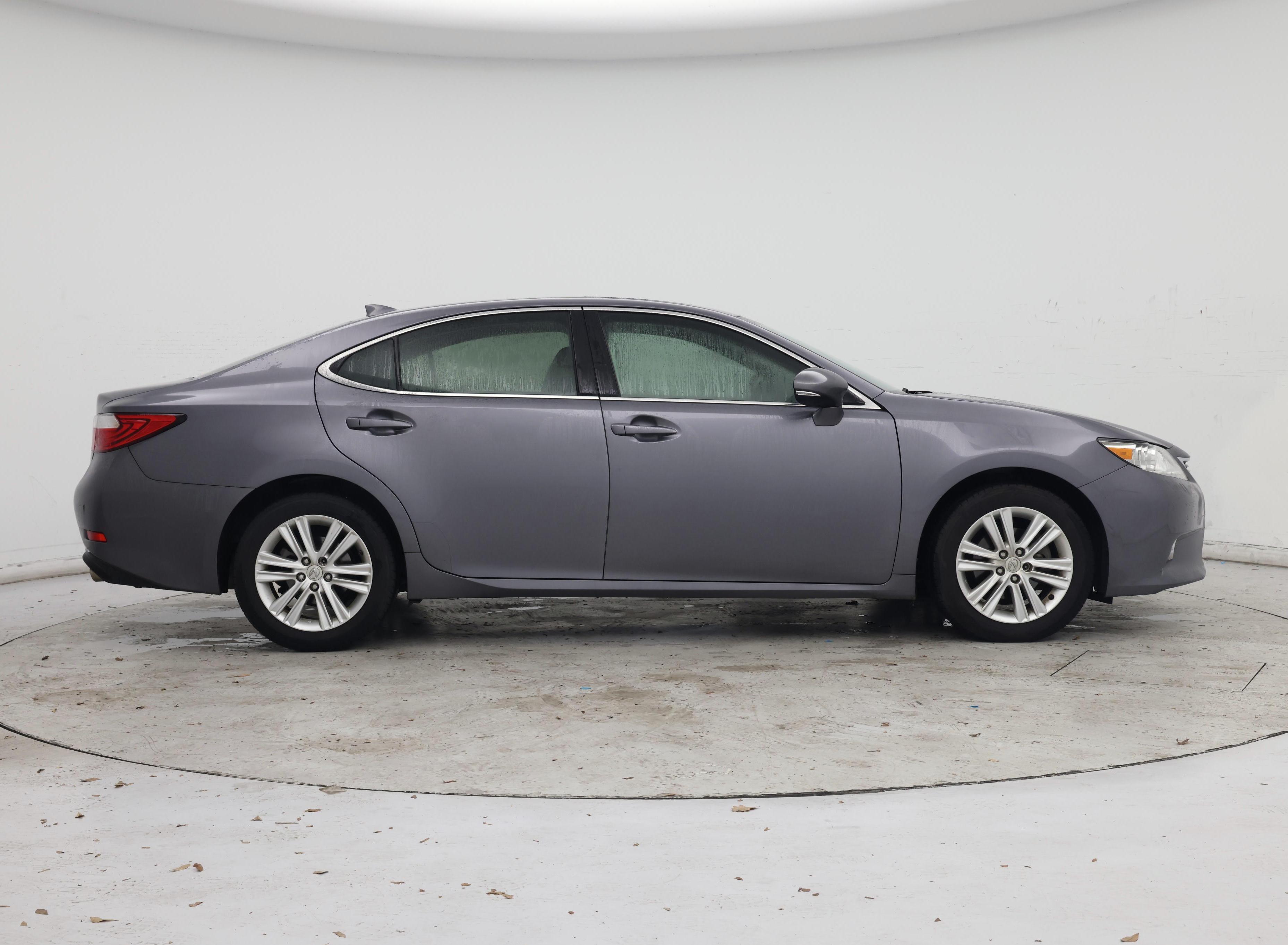 Thumbnail: 2015 Lexus ES - 7