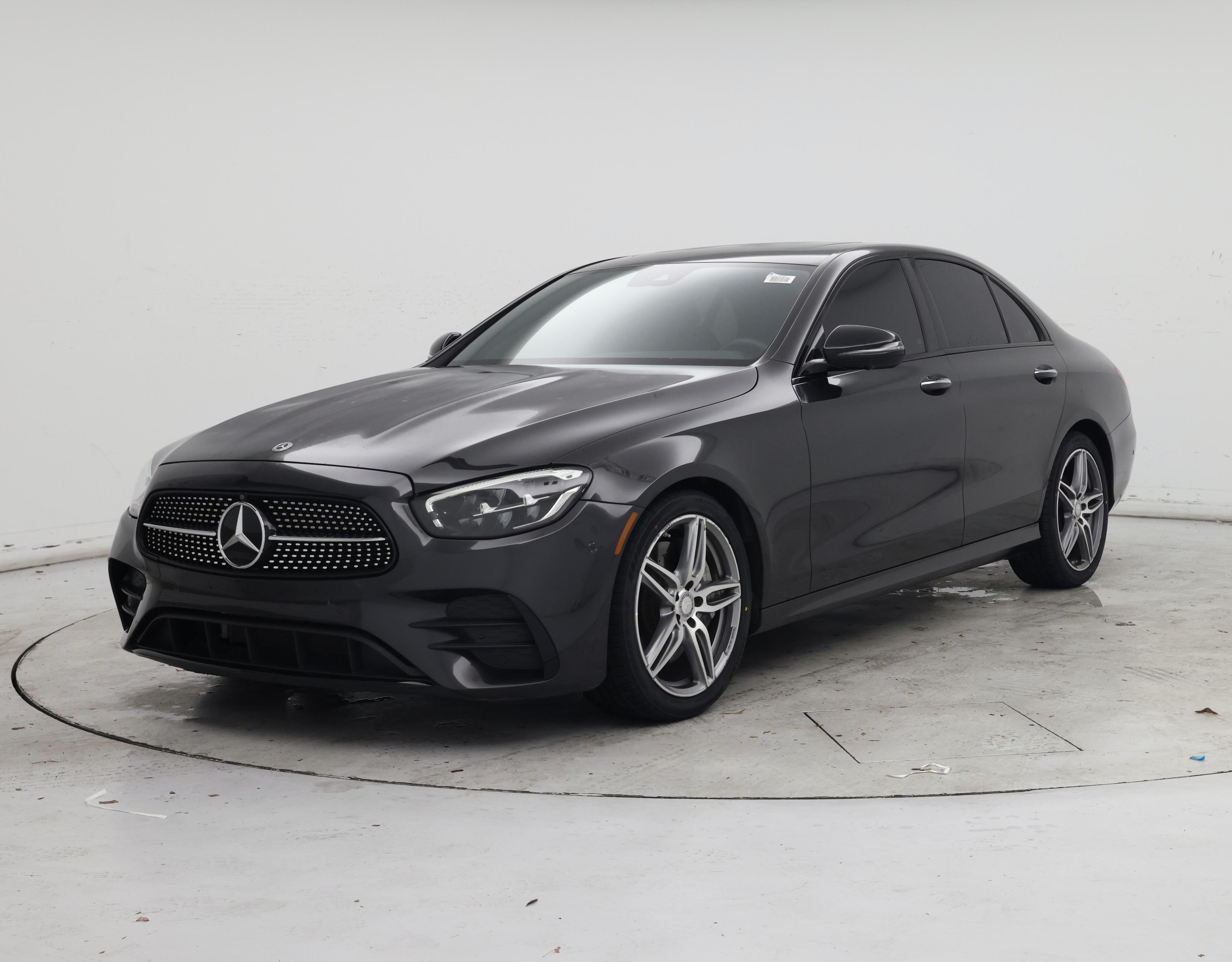 Thumbnail: 2021 Mercedes-Benz E-Class - 4