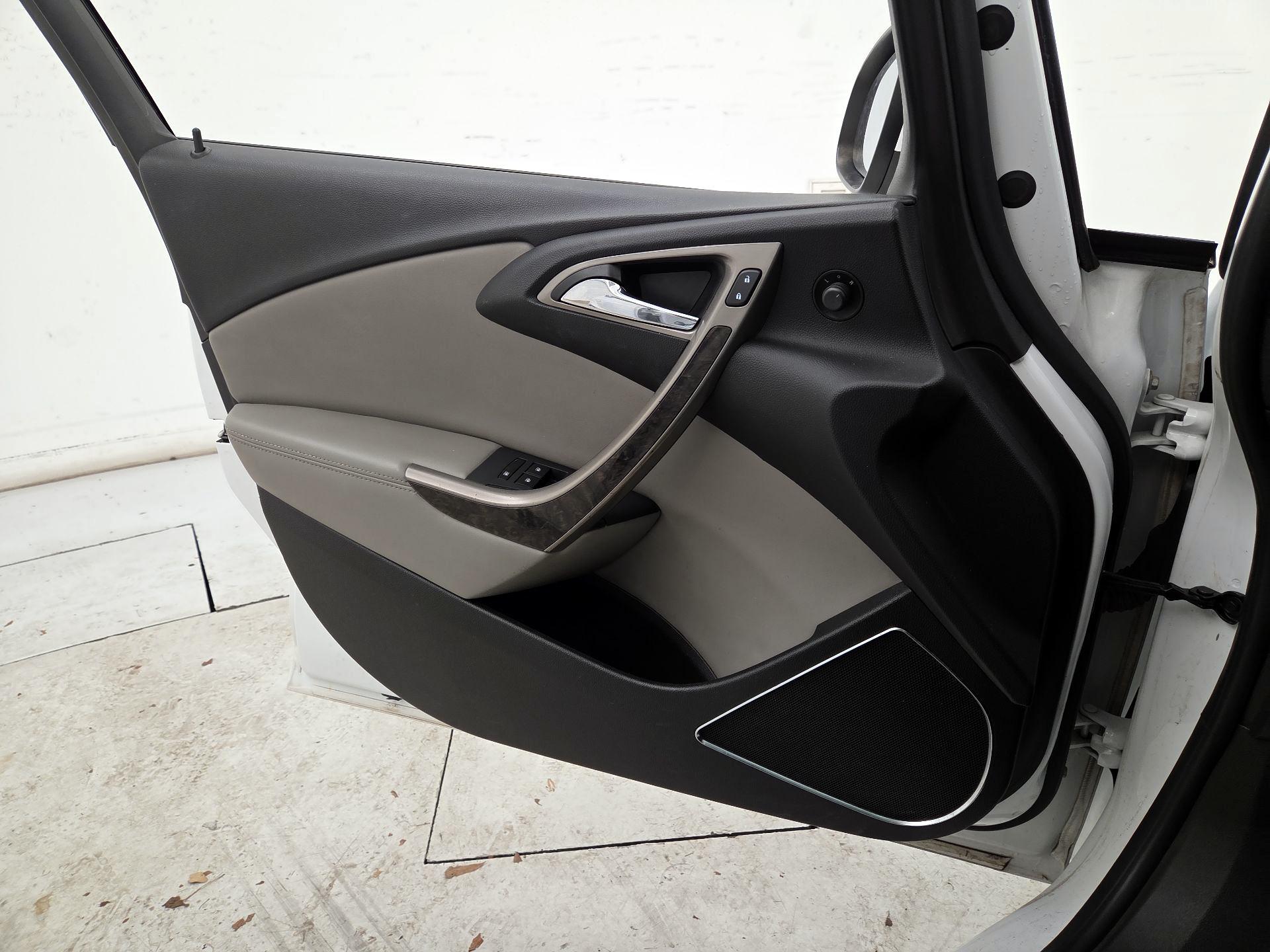 Thumbnail: 2016 Buick Verano - 12