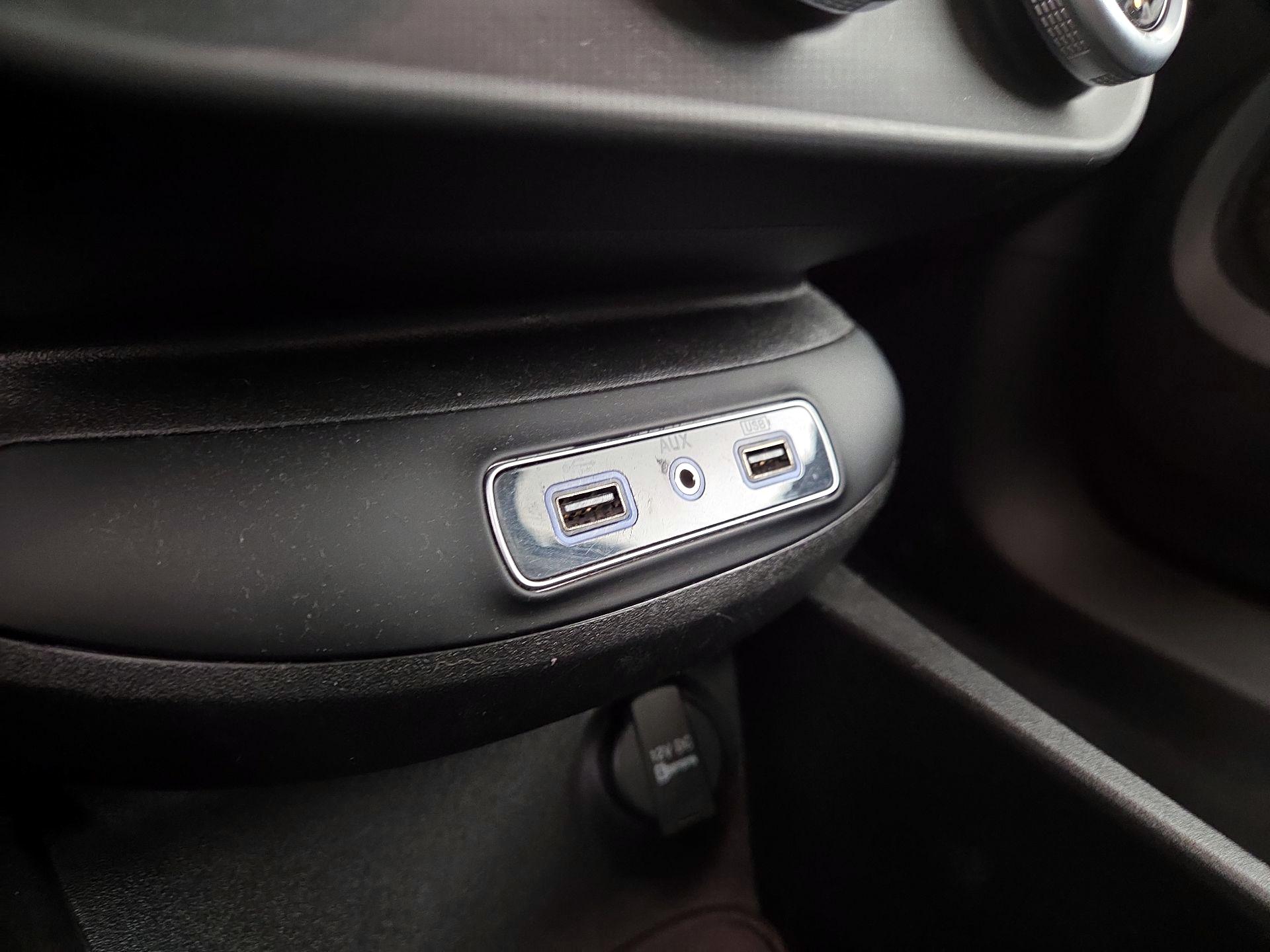 Thumbnail: 2018 Fiat 500X - 18