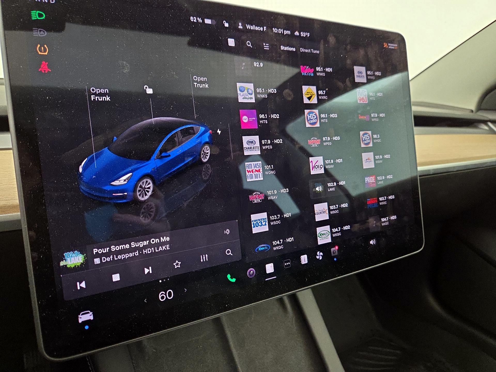 Thumbnail: 2022 Tesla Model 3 - 15