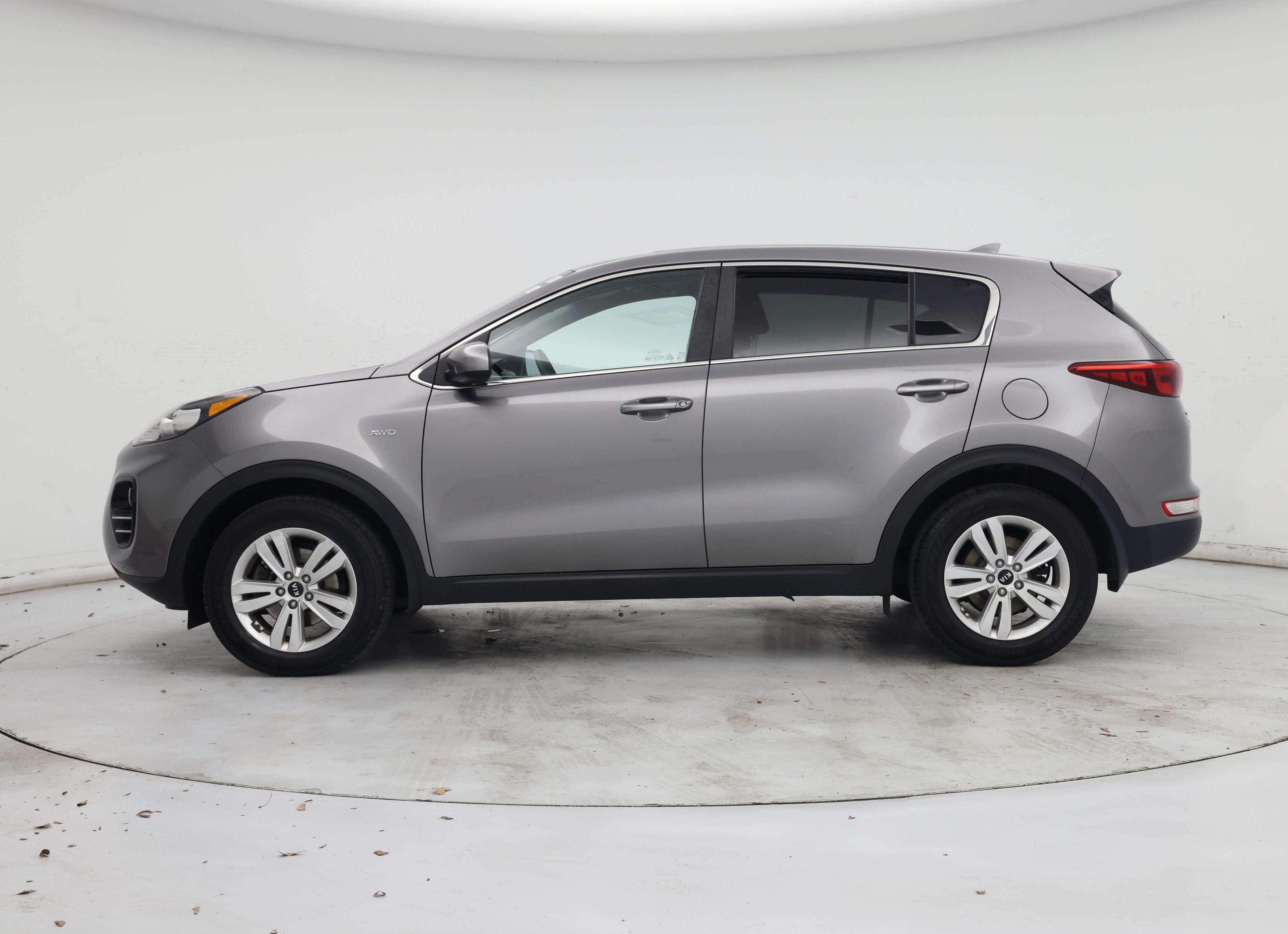 Thumbnail: 2019 Kia Sportage - 3