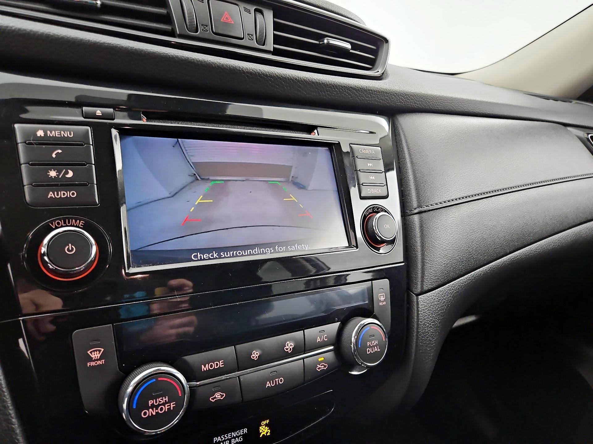 Thumbnail: 2020 Nissan Rogue - 14