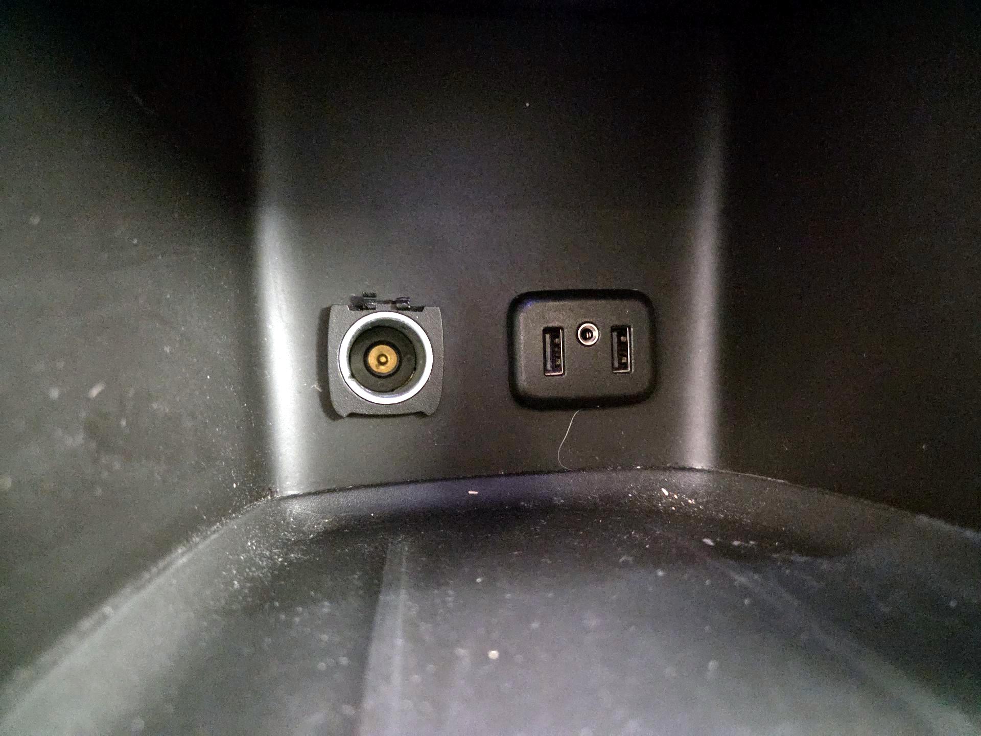 Thumbnail: 2017 GMC Acadia - 18