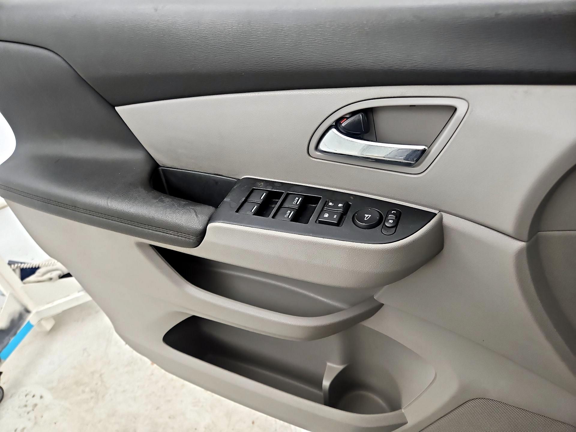 Thumbnail: 2016 Honda Odyssey - 12