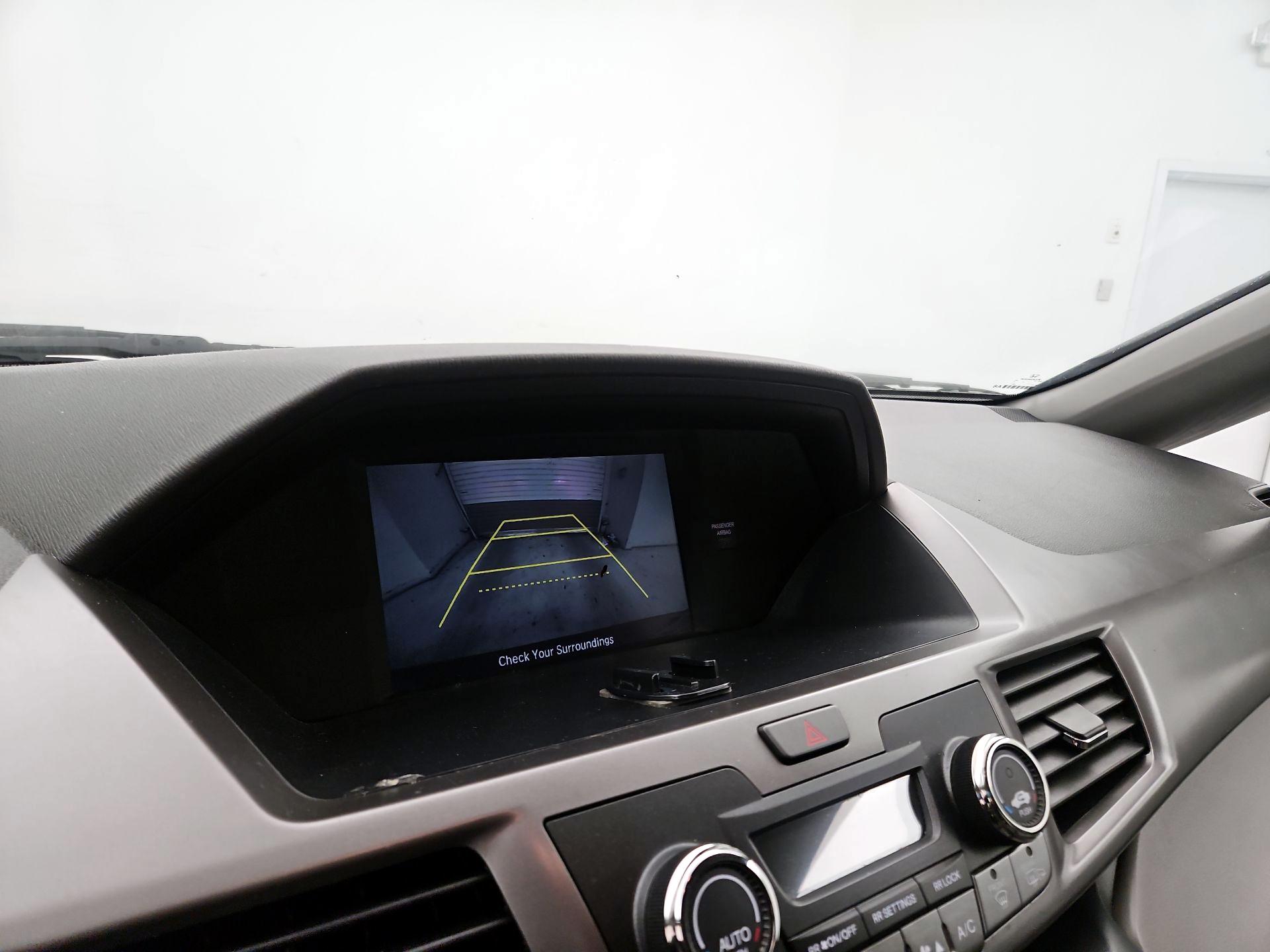 Thumbnail: 2016 Honda Odyssey - 14