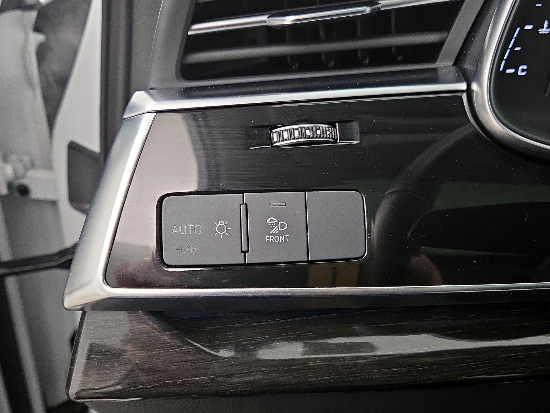 Thumbnail: 2023 Audi Q7 - 13