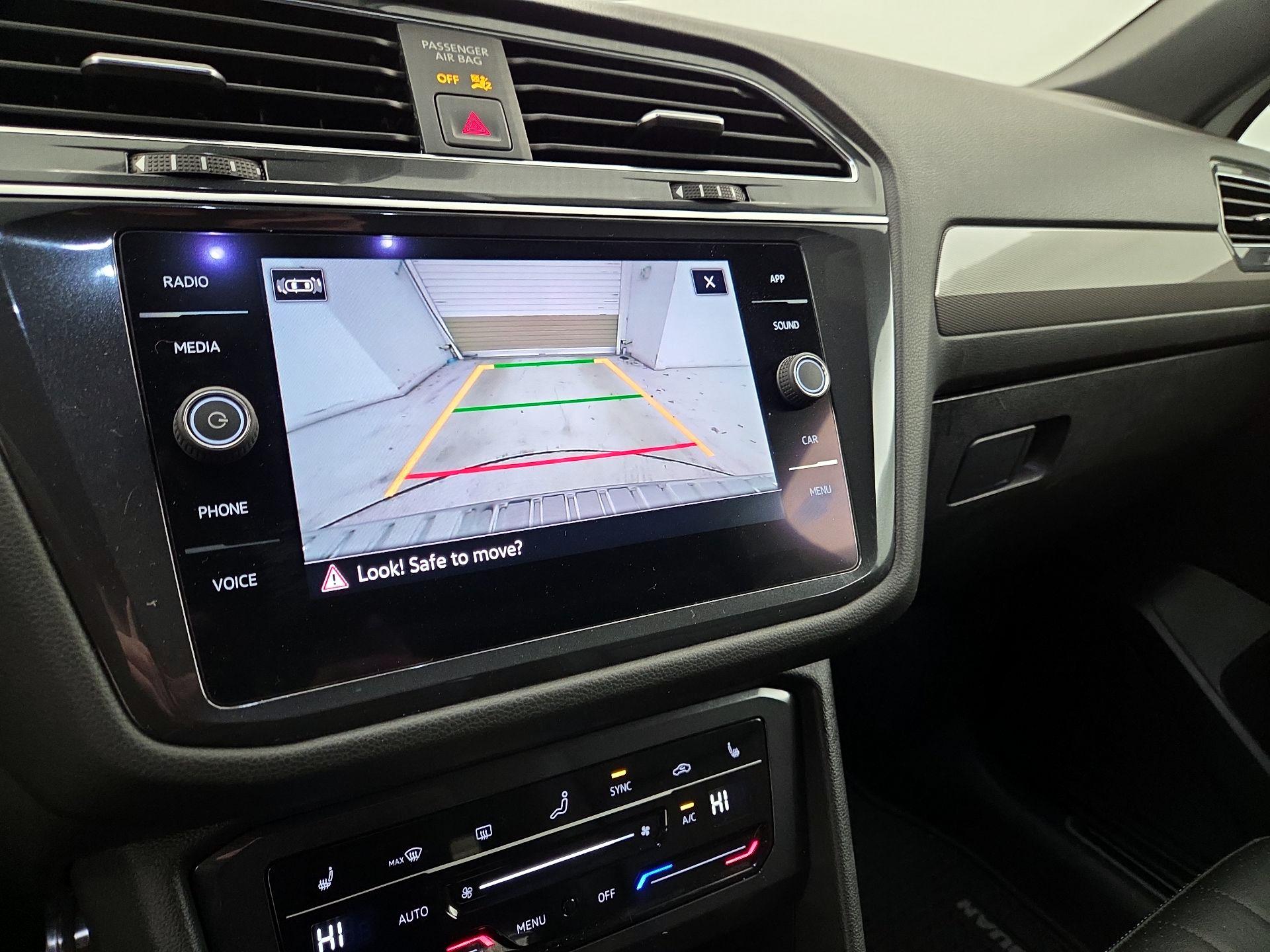 Thumbnail: 2022 Volkswagen Tiguan - 13