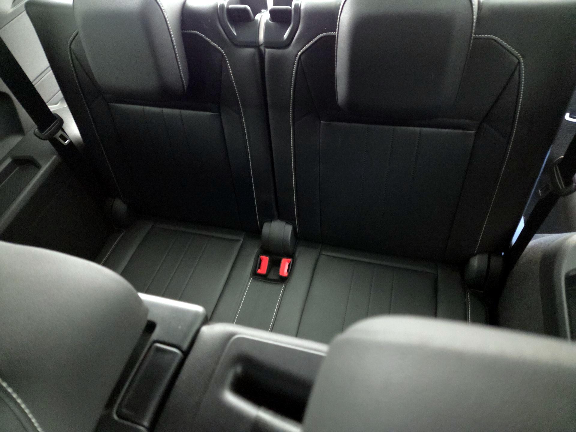 Thumbnail: 2022 Volkswagen Tiguan - 19