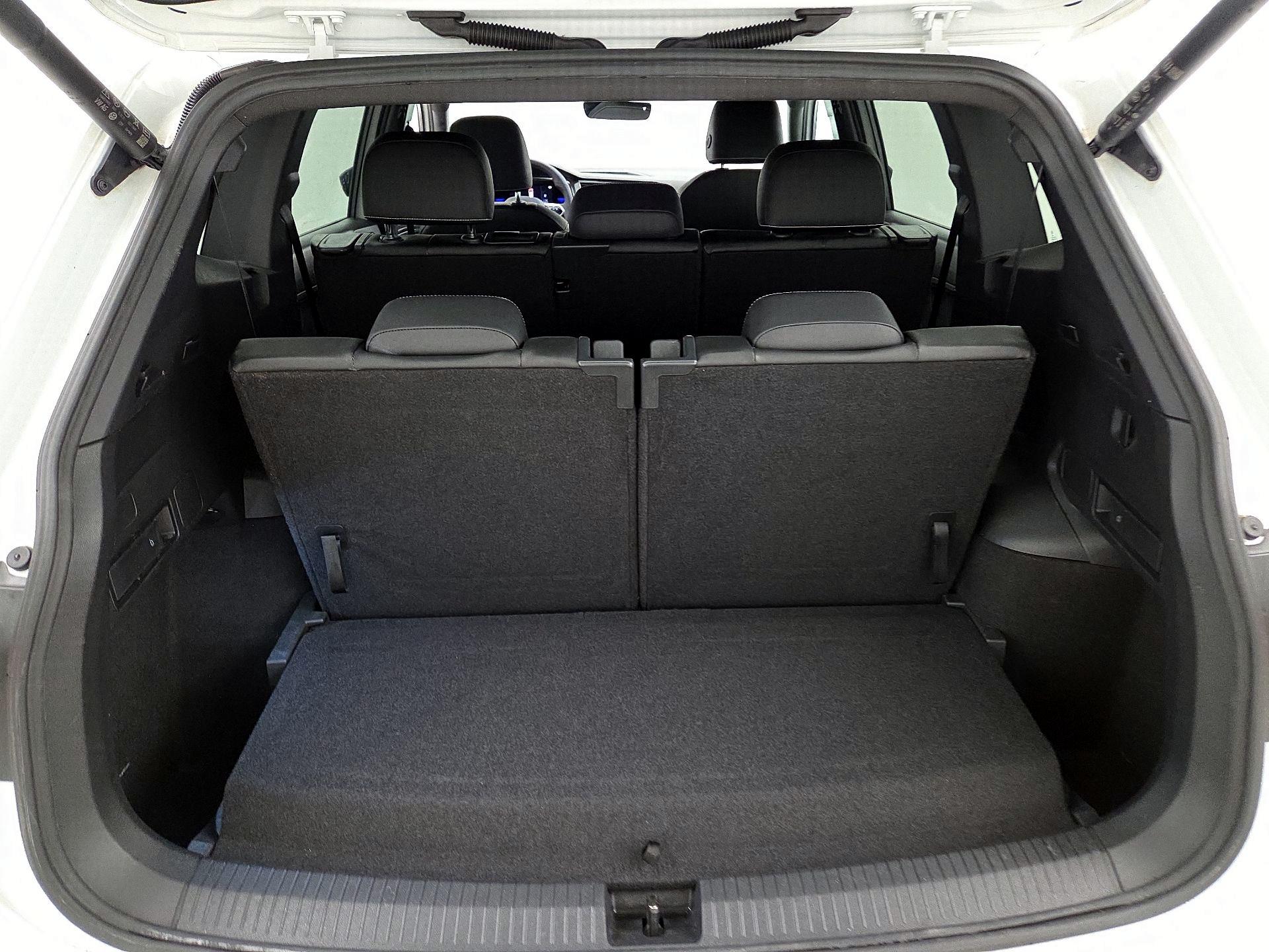 Thumbnail: 2022 Volkswagen Tiguan - 20