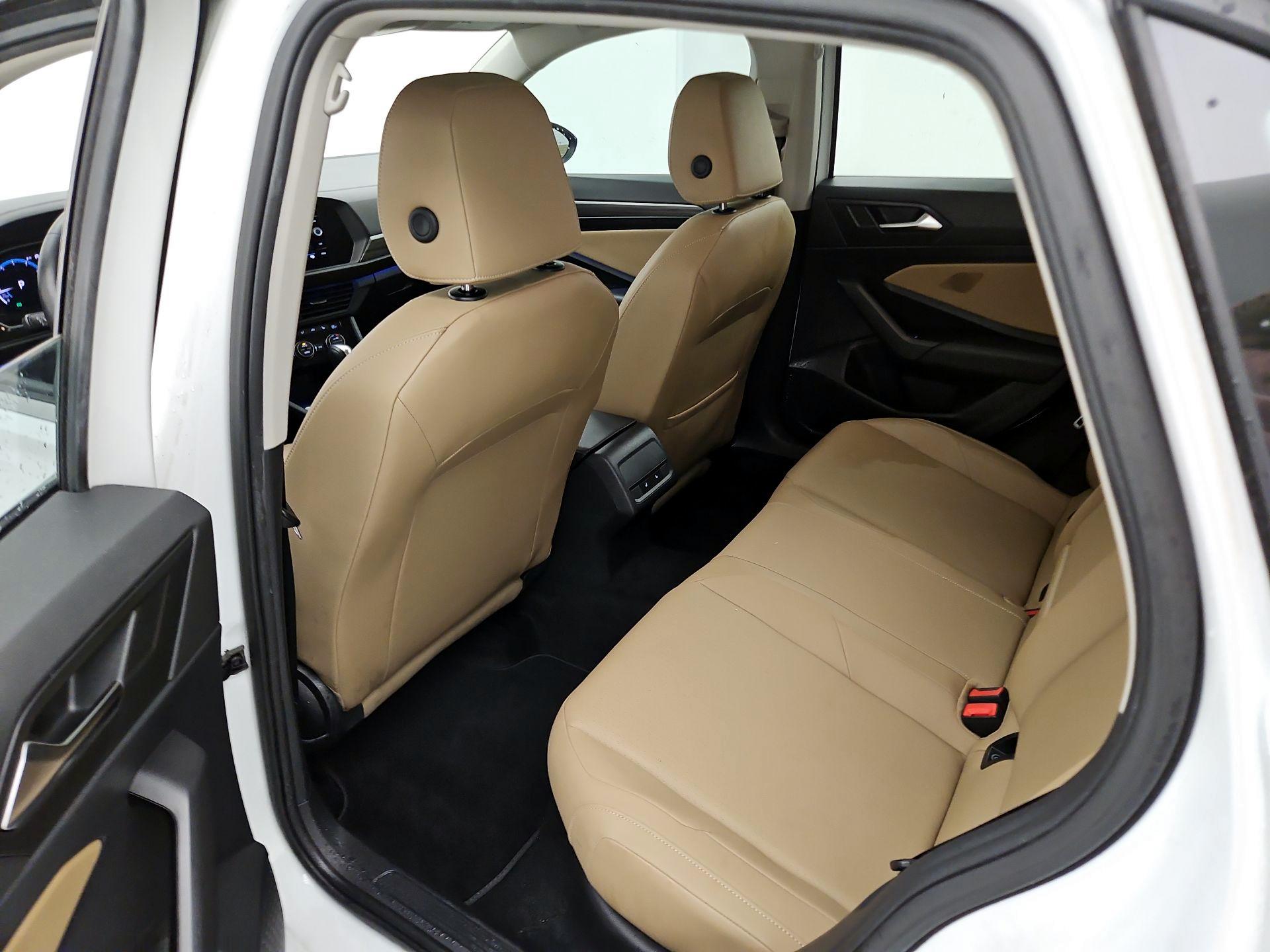 Thumbnail: 2019 Volkswagen Jetta - 19