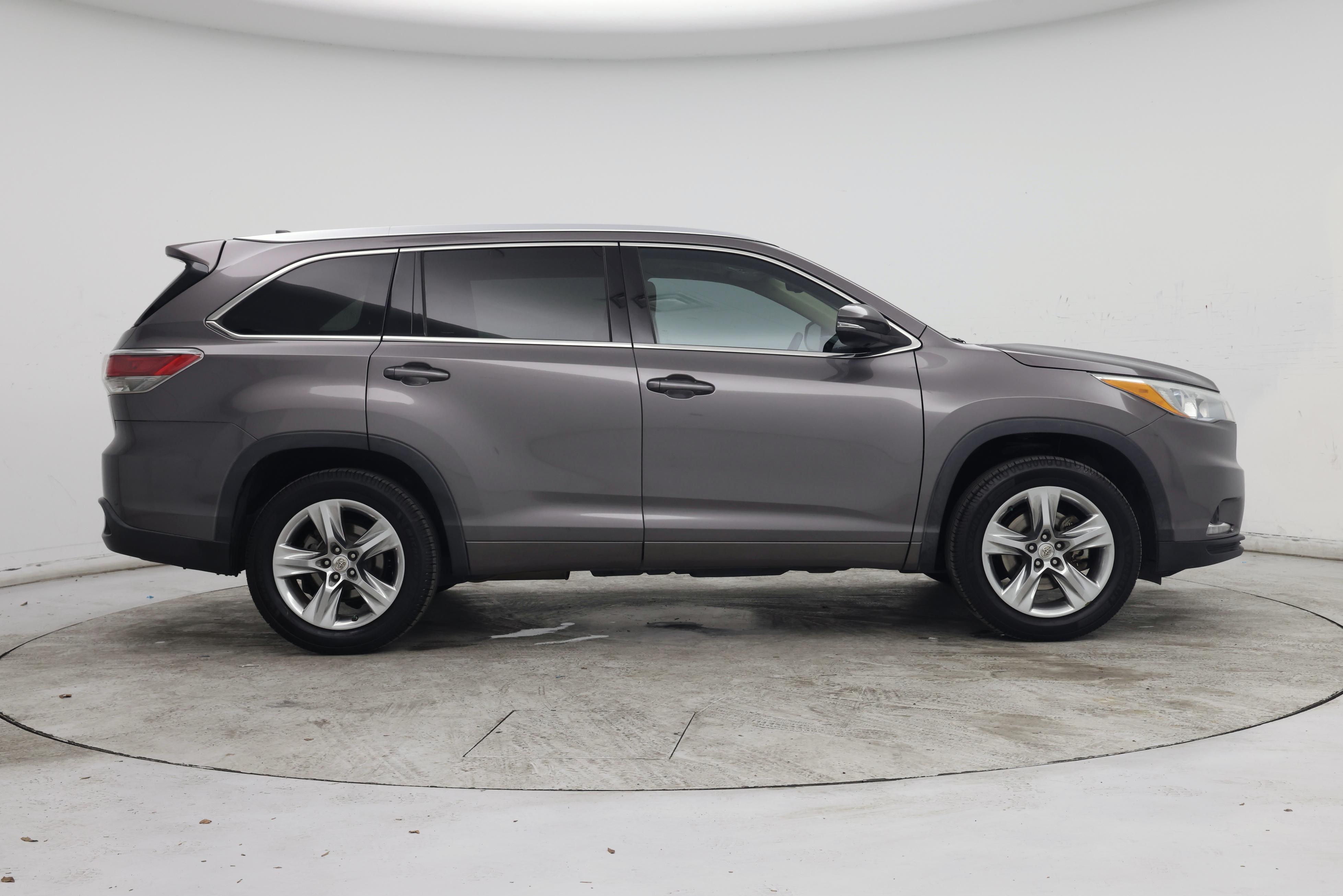 Thumbnail: 2014 Toyota Highlander - 7