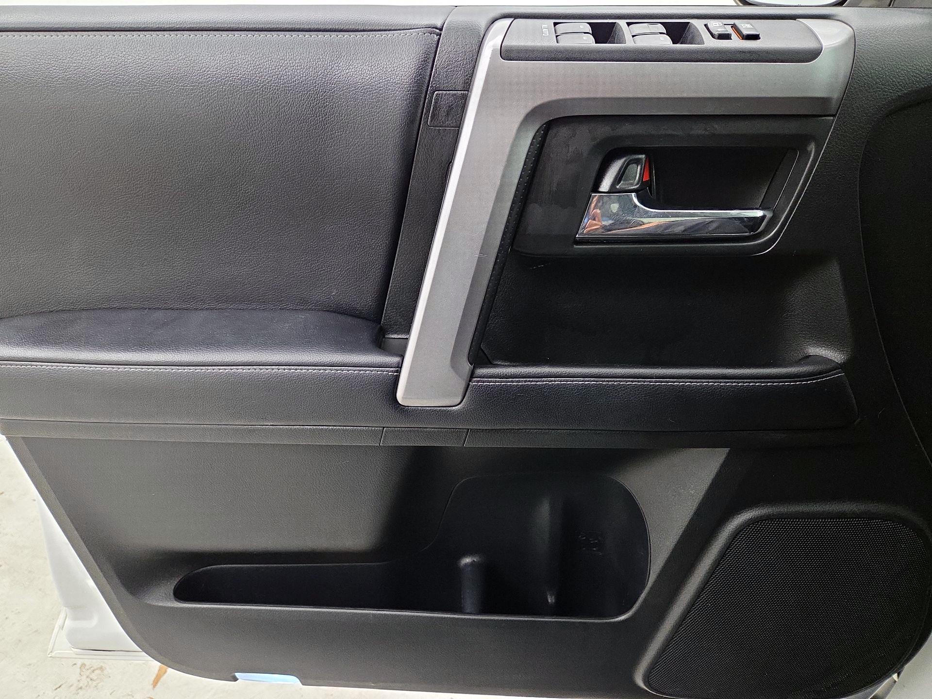 Thumbnail: 2018 Toyota 4Runner - 12