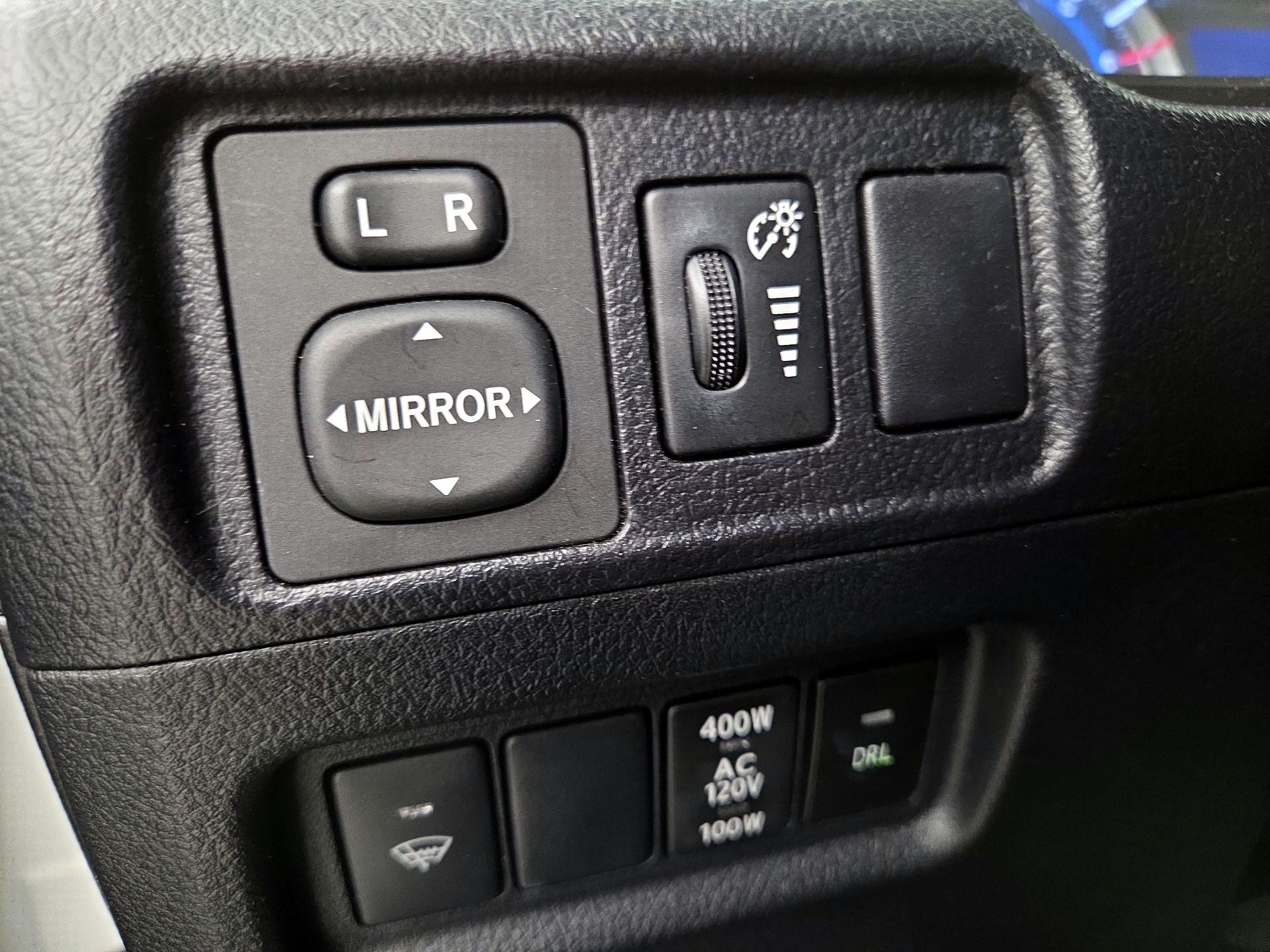 Thumbnail: 2018 Toyota 4Runner - 13