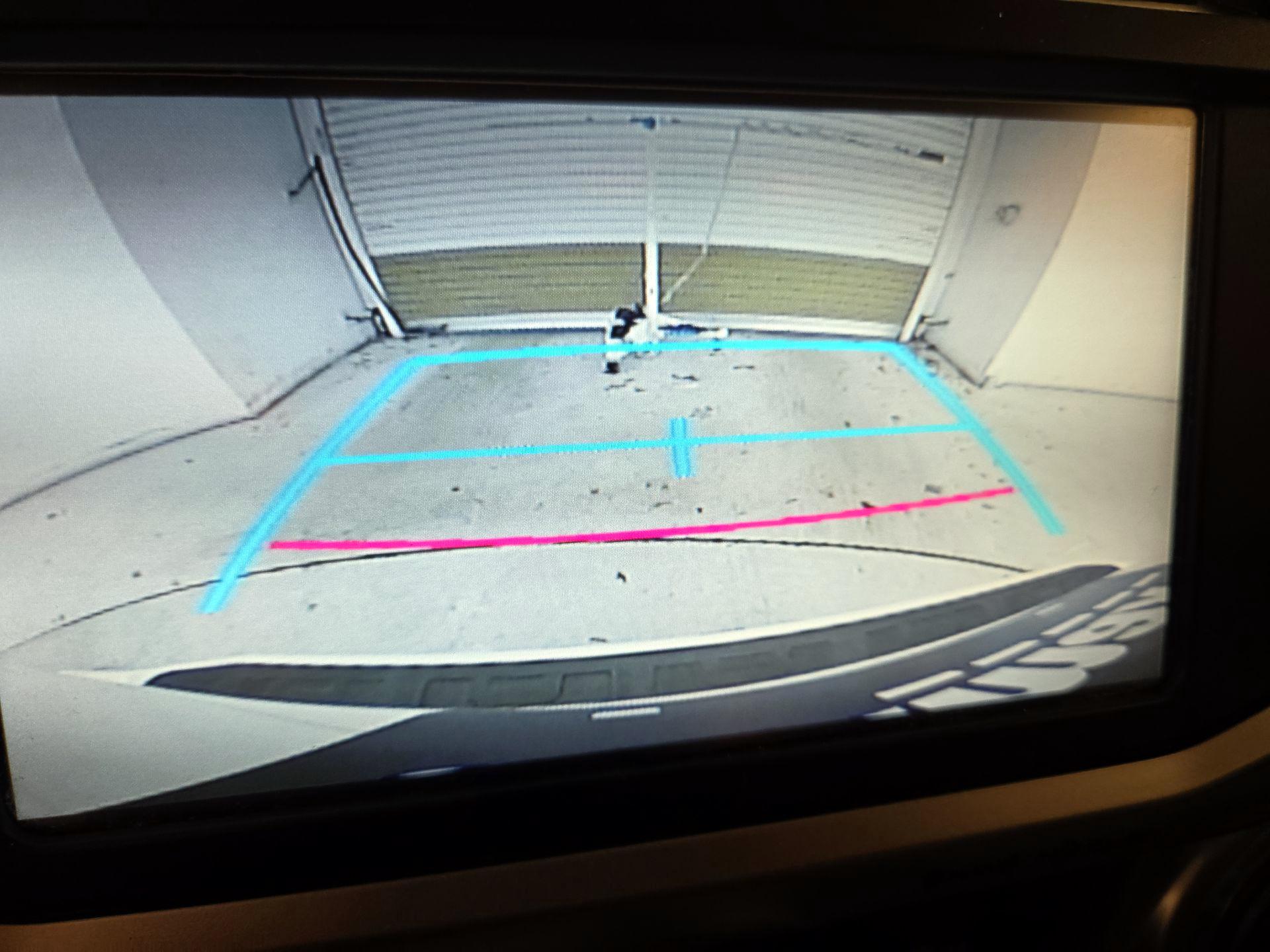 Thumbnail: 2018 Toyota 4Runner - 15