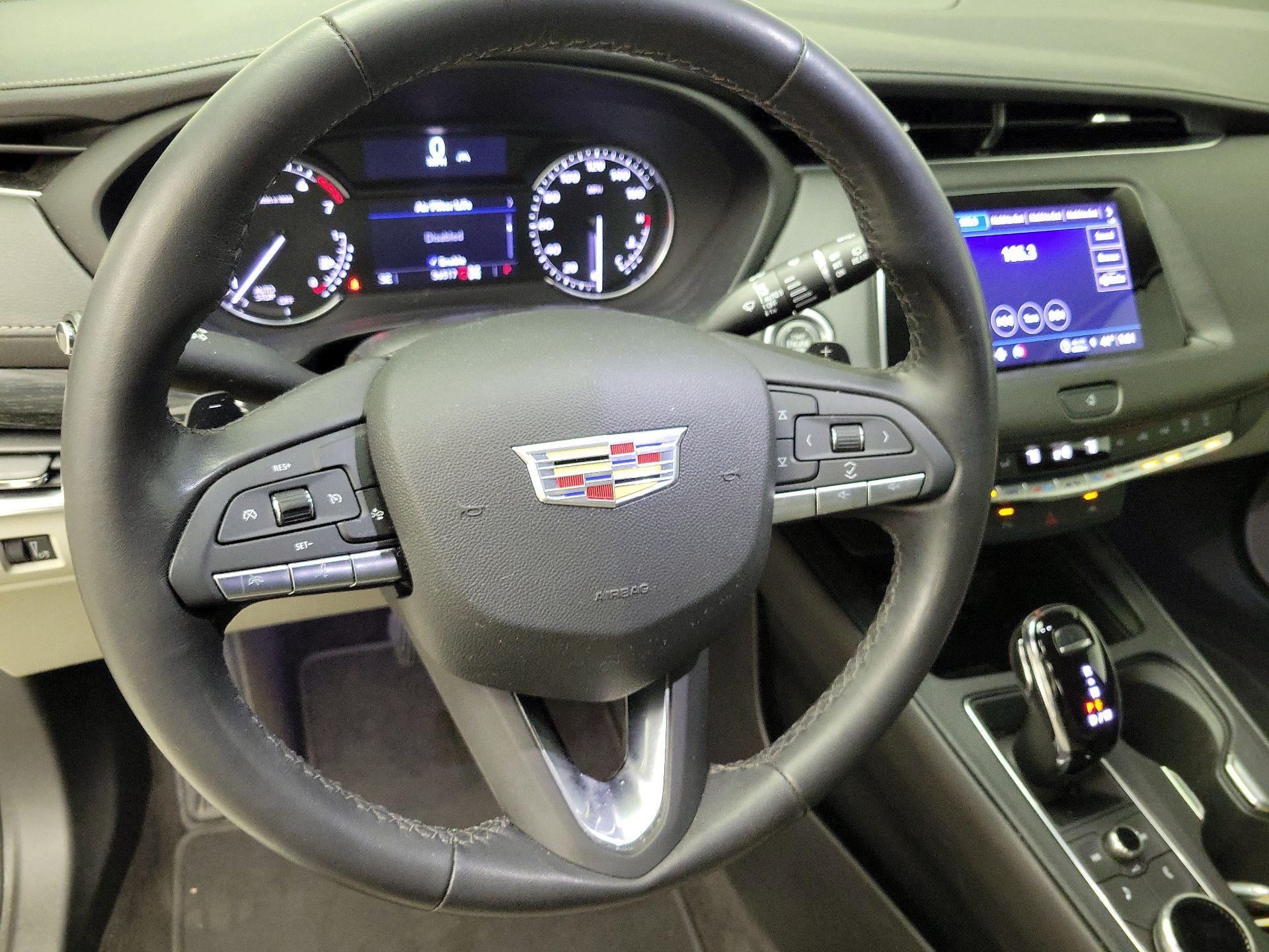 Thumbnail: 2023 Cadillac XT4 - 10