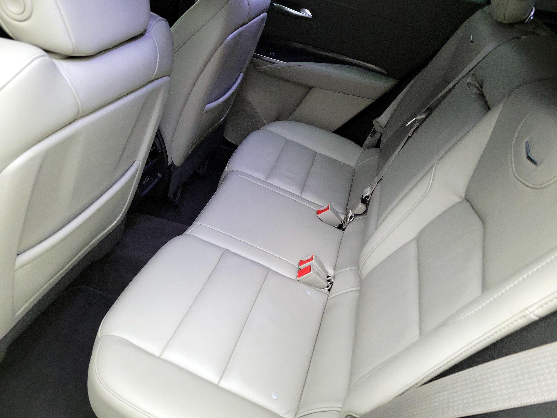 Thumbnail: 2023 Cadillac XT4 - 18