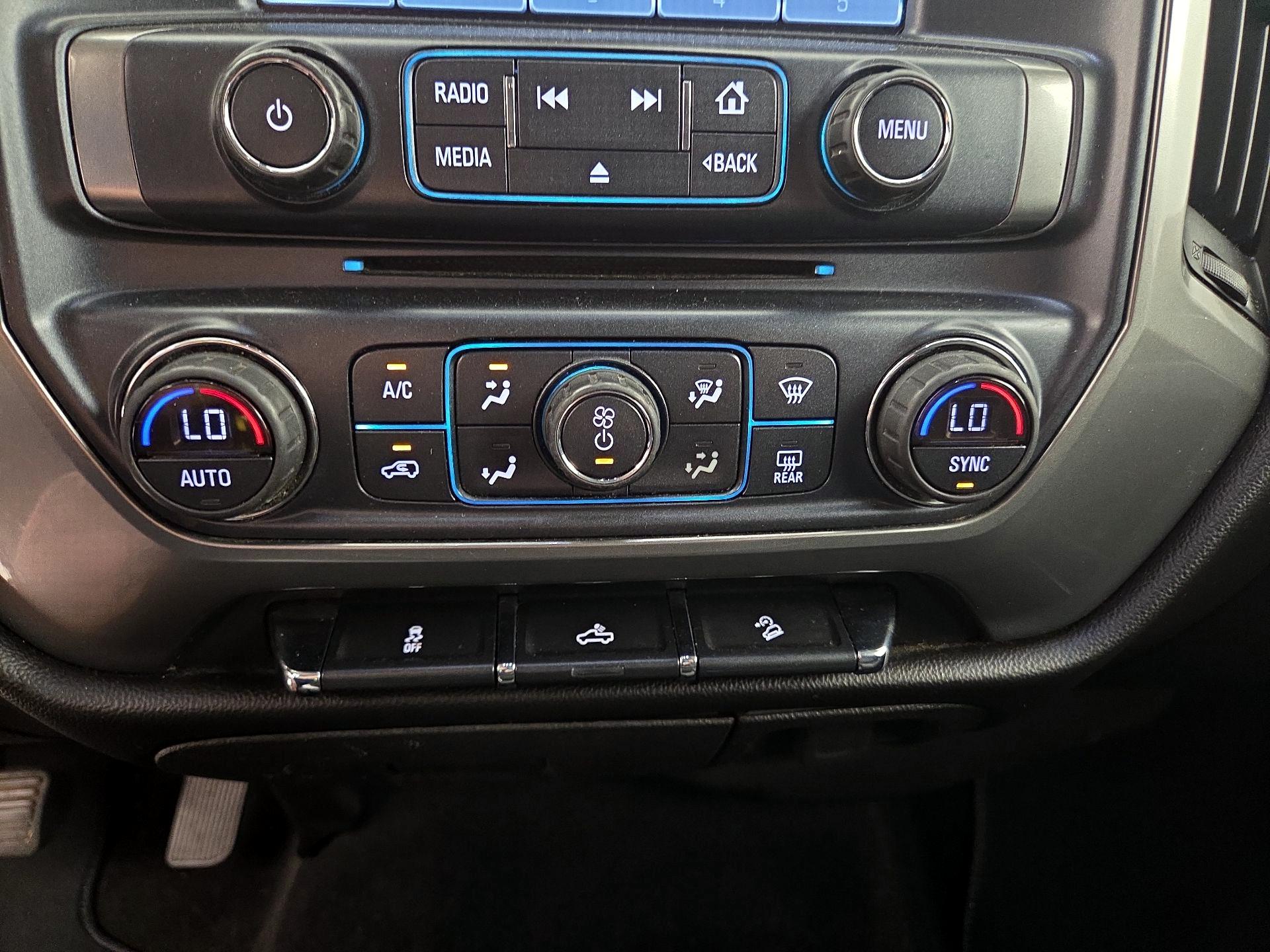 Thumbnail: 2018 Chevrolet Silverado 1500 - 16