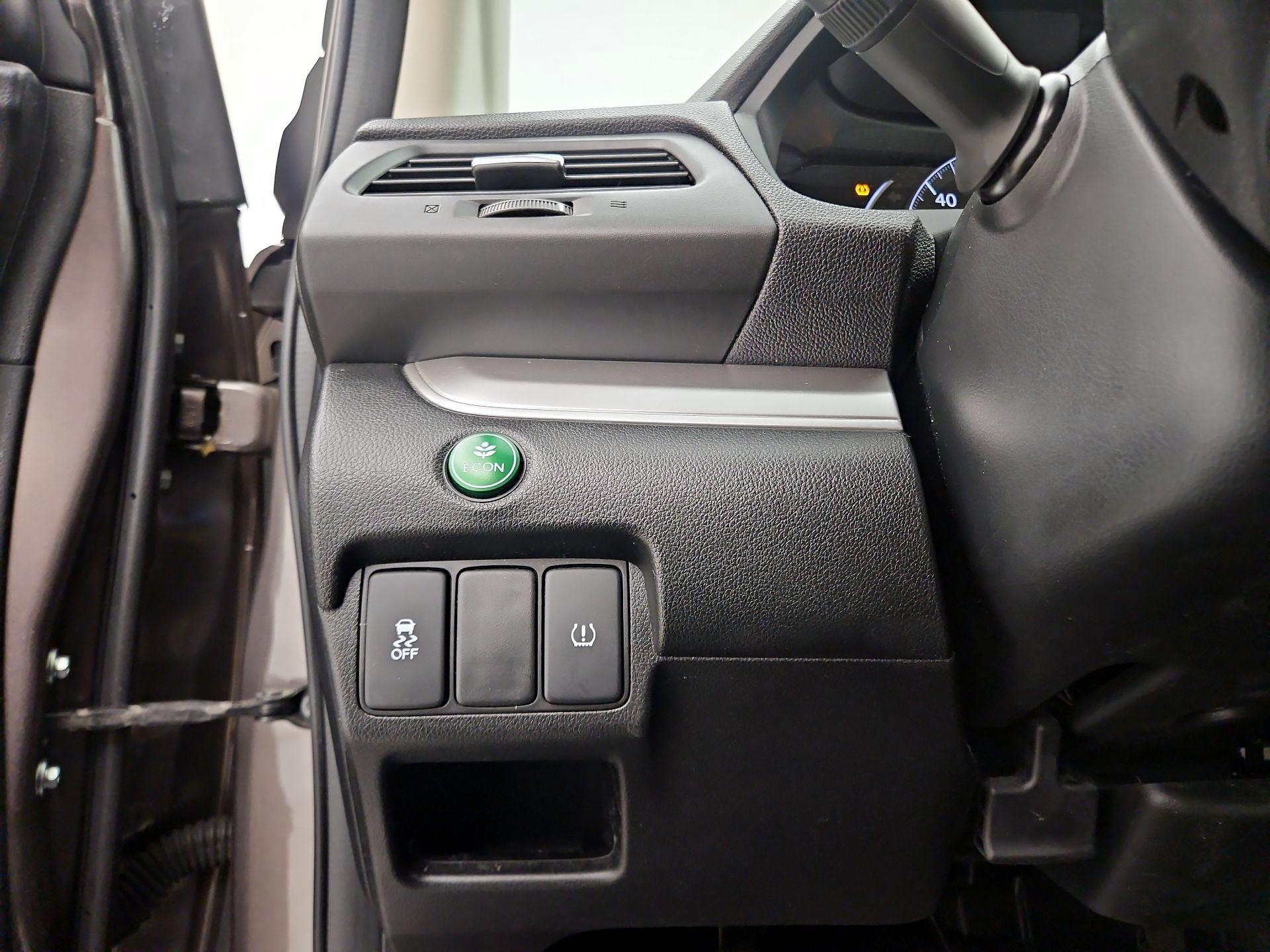 Thumbnail: 2016 Honda CR-V - 13