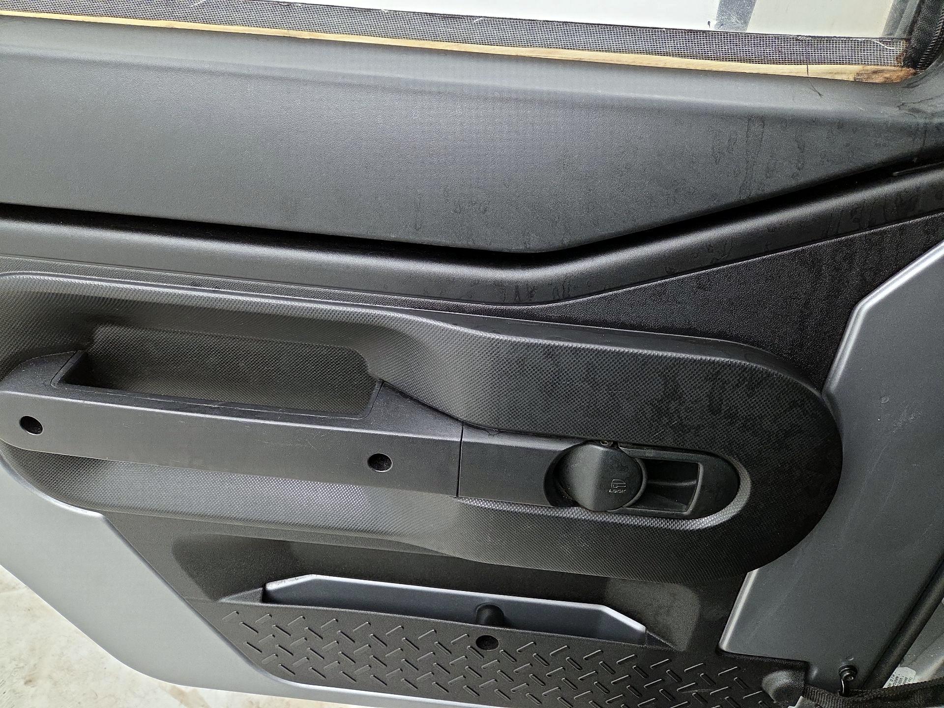 Thumbnail: 2016 Jeep Wrangler - 12