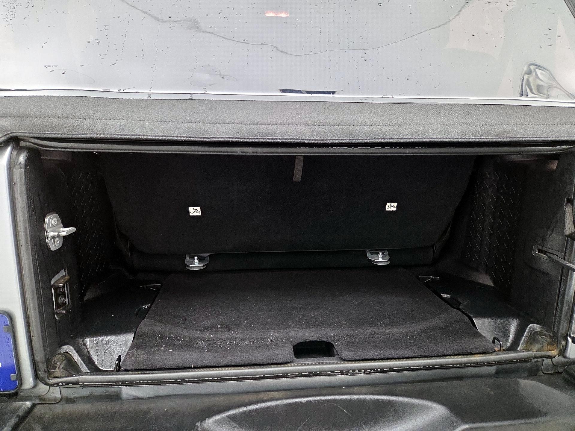 Thumbnail: 2016 Jeep Wrangler - 18