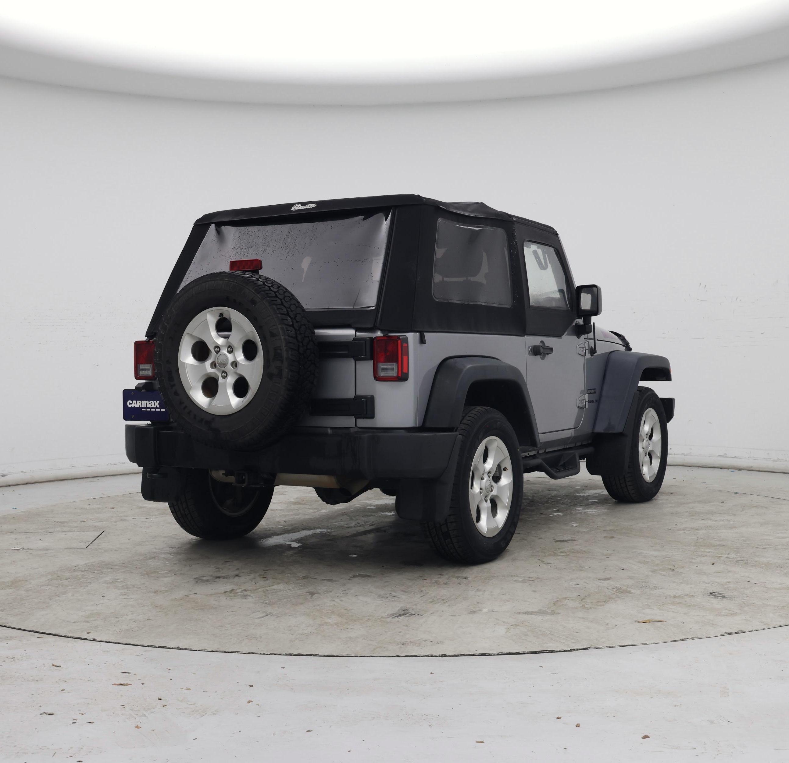 Thumbnail: 2016 Jeep Wrangler - 8