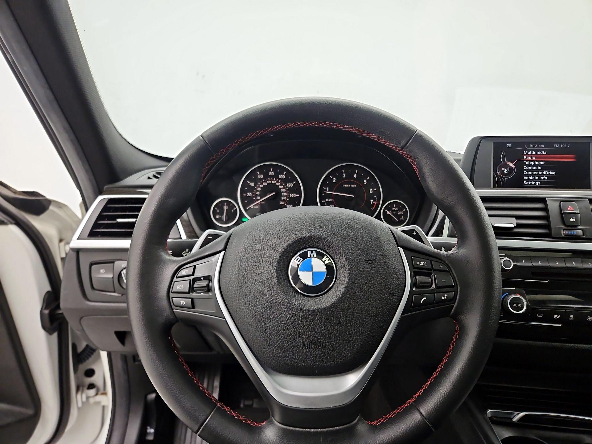 Thumbnail: 2016 BMW 3 Series - 10