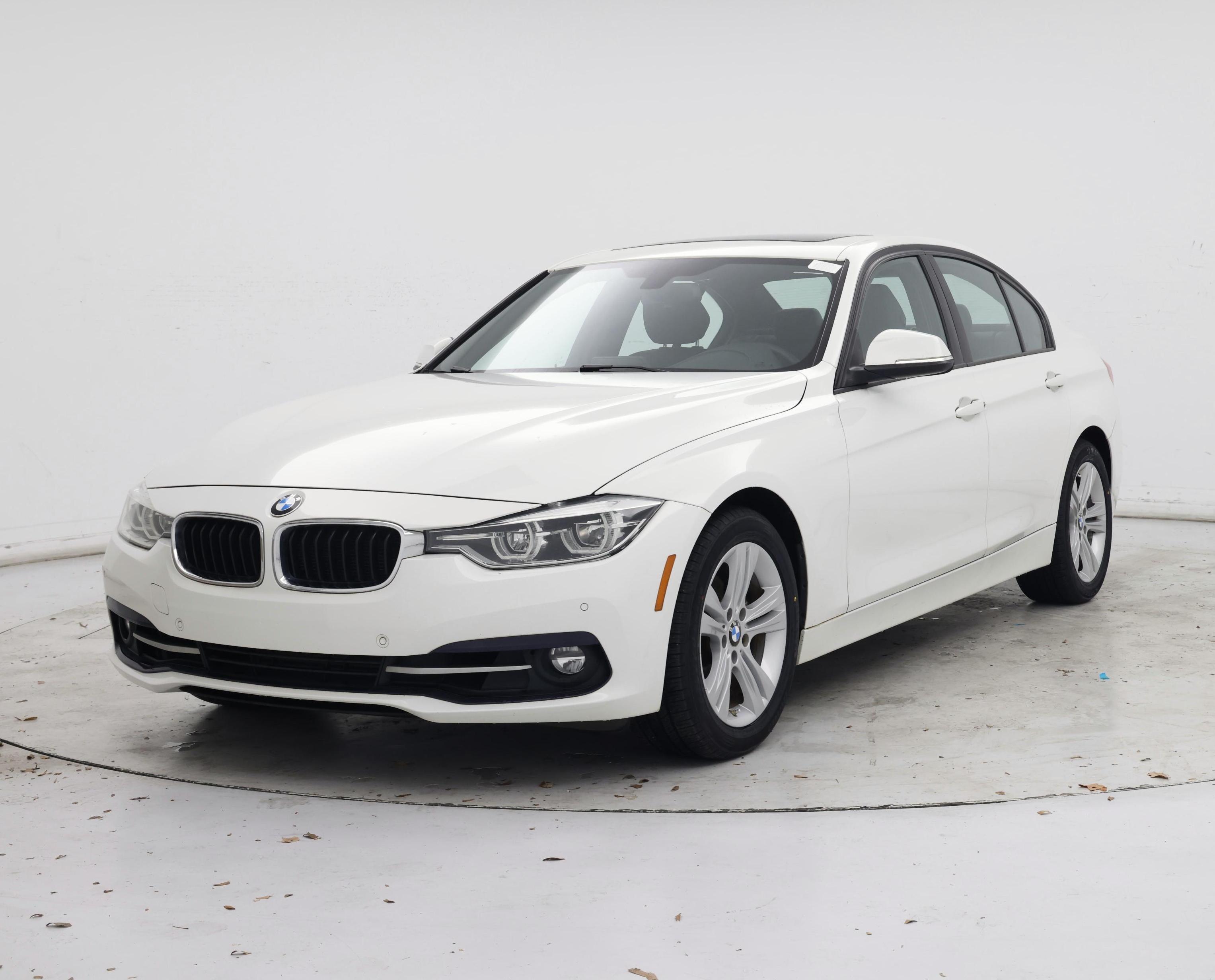 Thumbnail: 2016 BMW 3 Series - 4