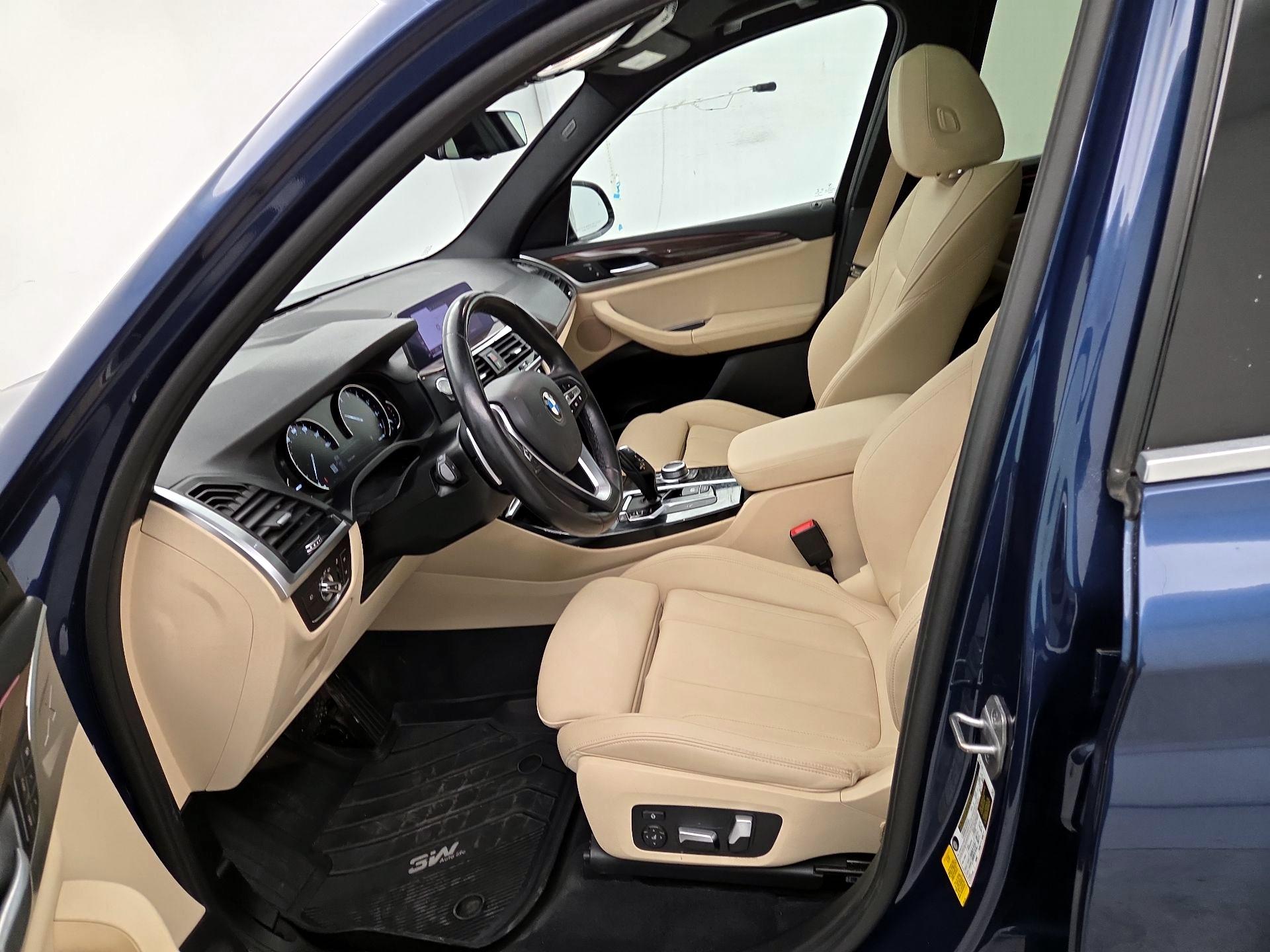 Thumbnail: 2021 BMW X3 - 11