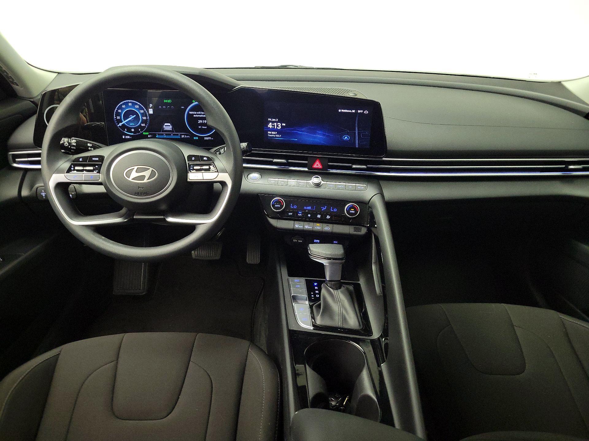 Thumbnail: 2024 Hyundai Elantra - 9