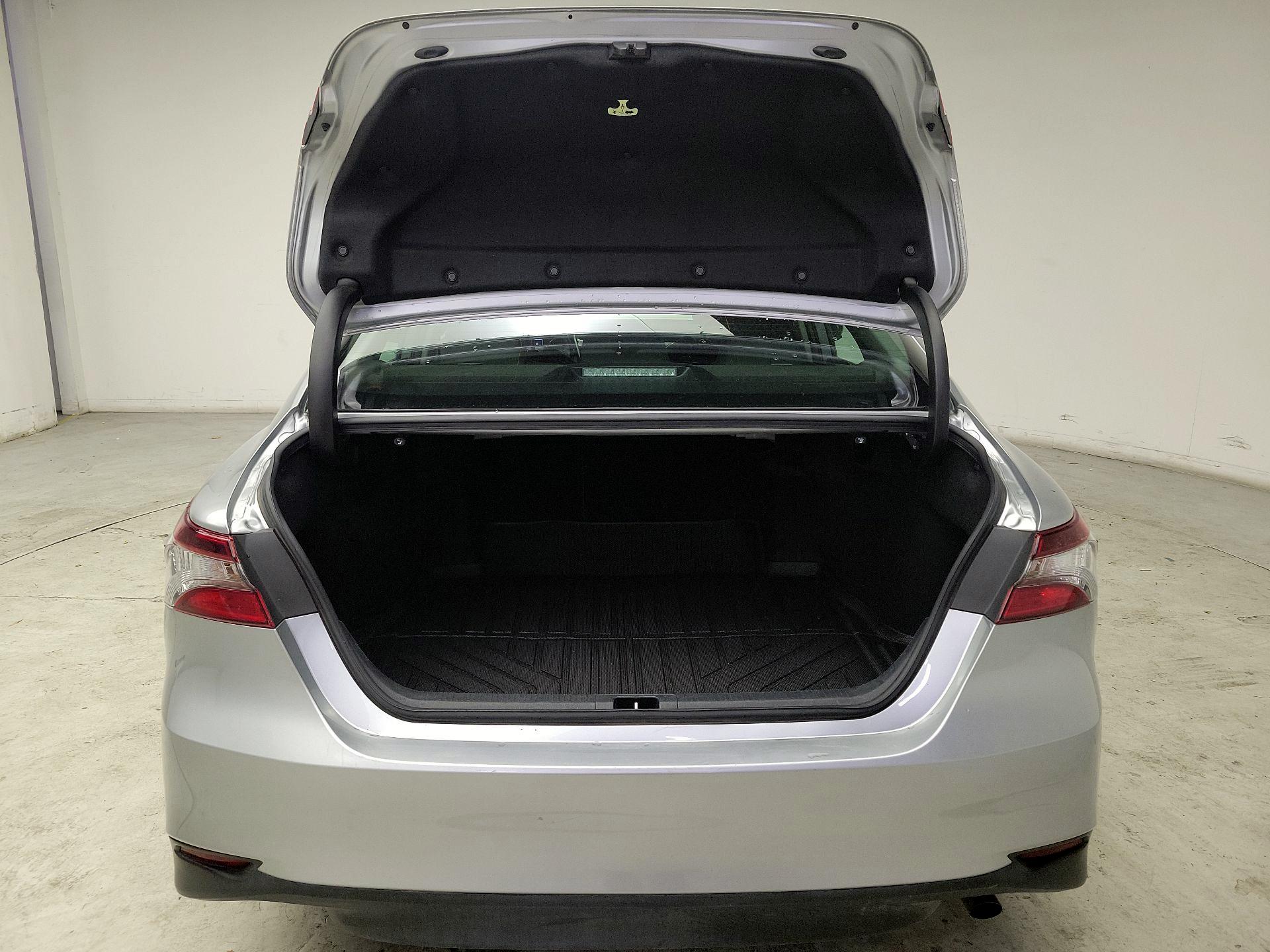 Thumbnail: 2022 Toyota Camry - 20