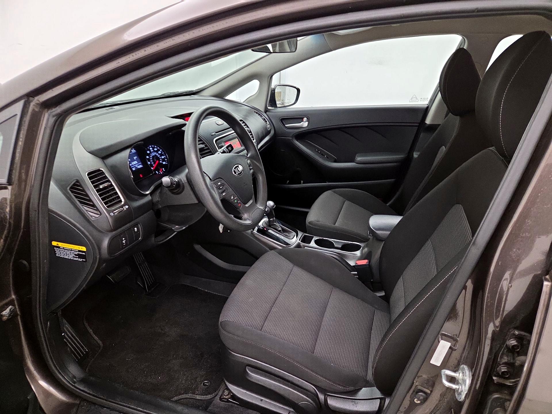 Thumbnail: 2017 Kia Forte - 11