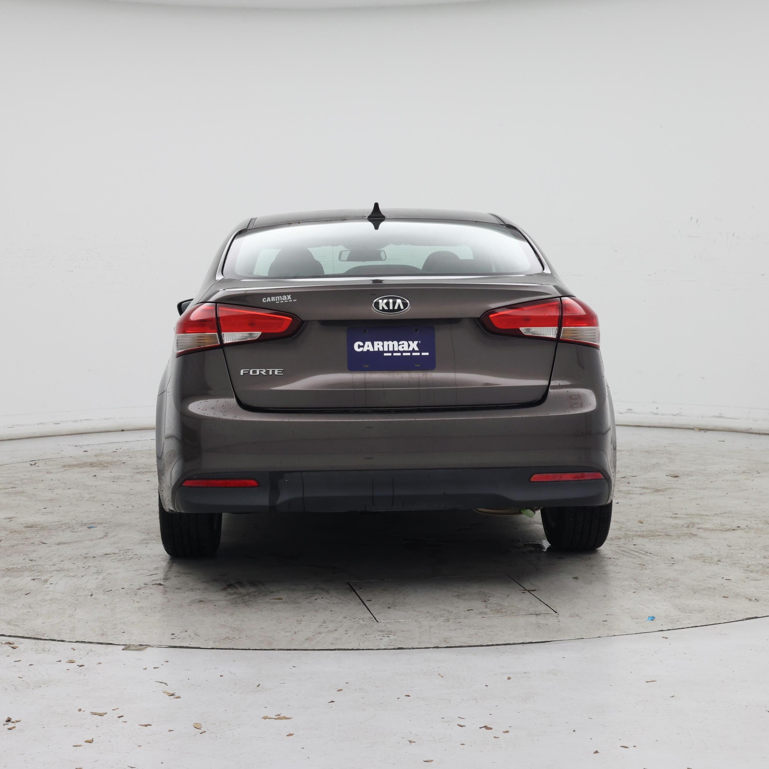 Thumbnail: 2017 Kia Forte - 6