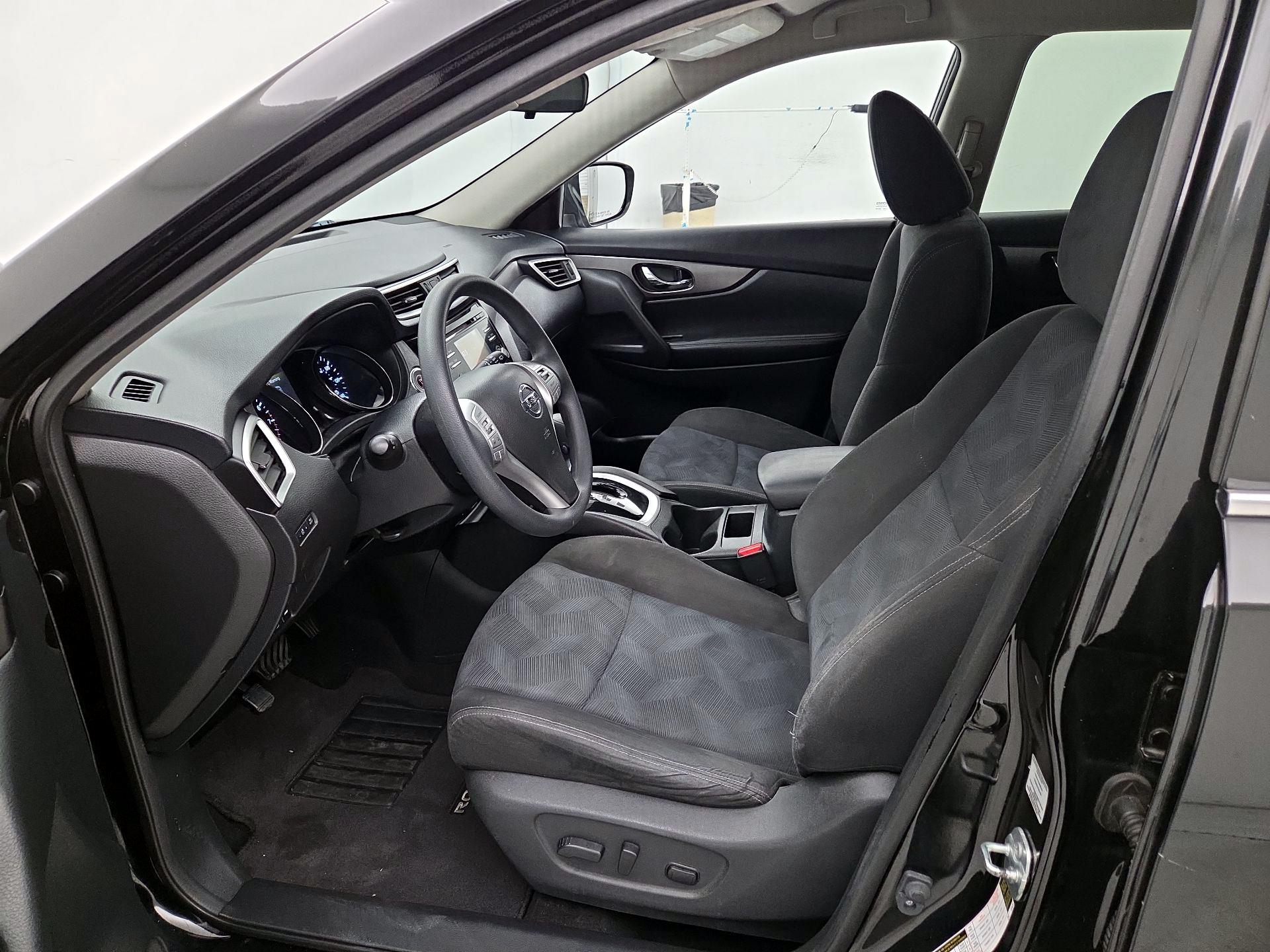 Thumbnail: 2015 Nissan Rogue - 11