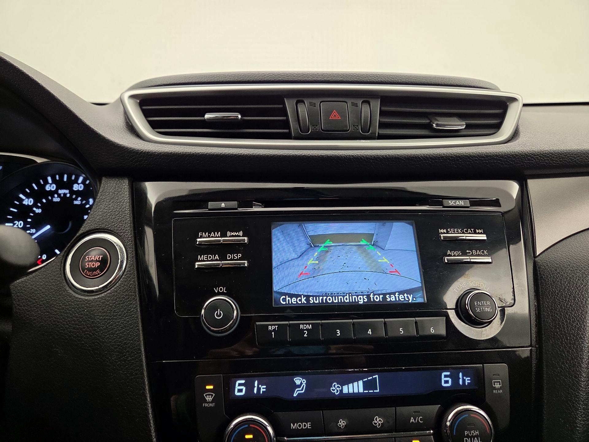 Thumbnail: 2015 Nissan Rogue - 14