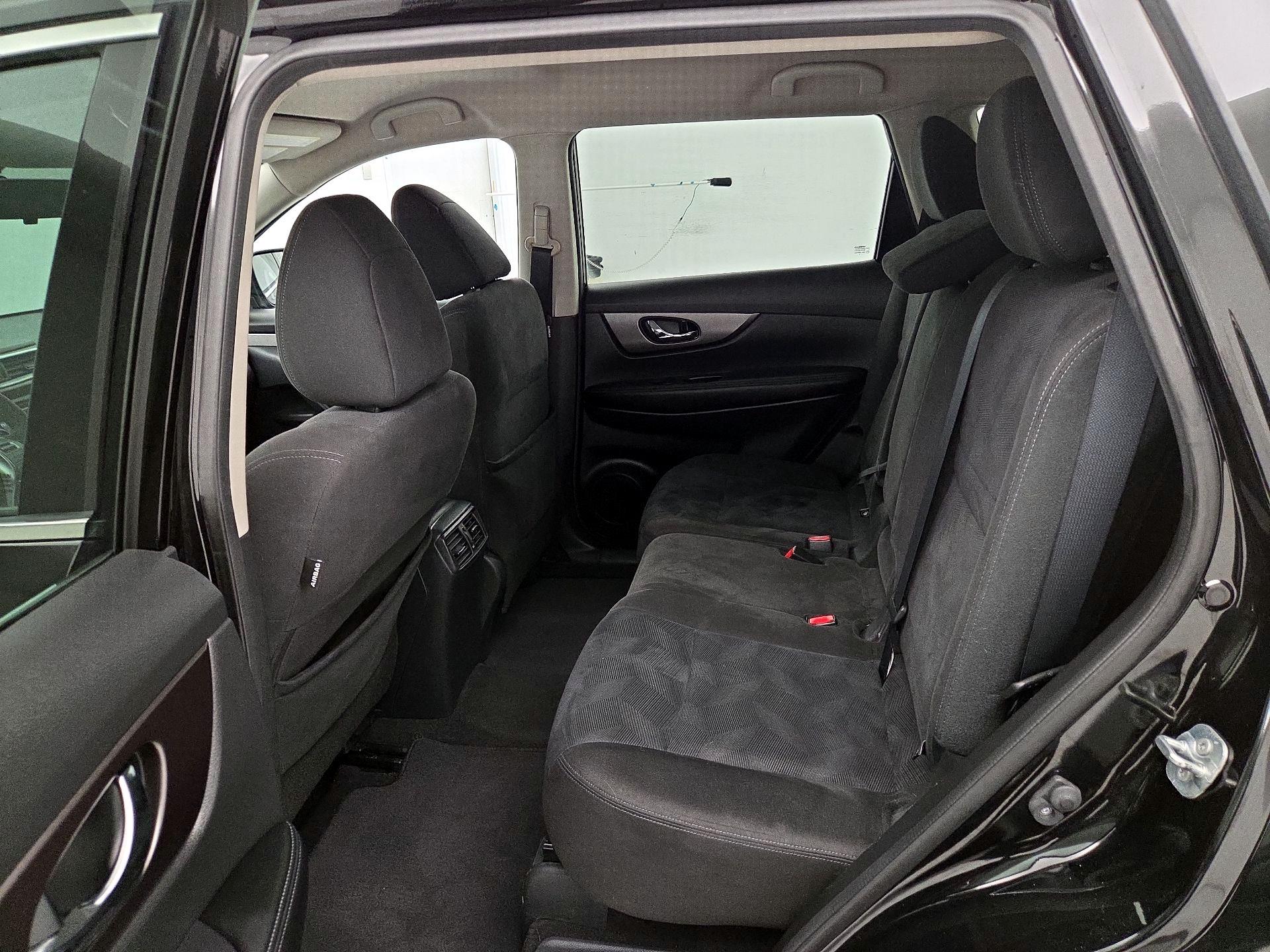 Thumbnail: 2015 Nissan Rogue - 19