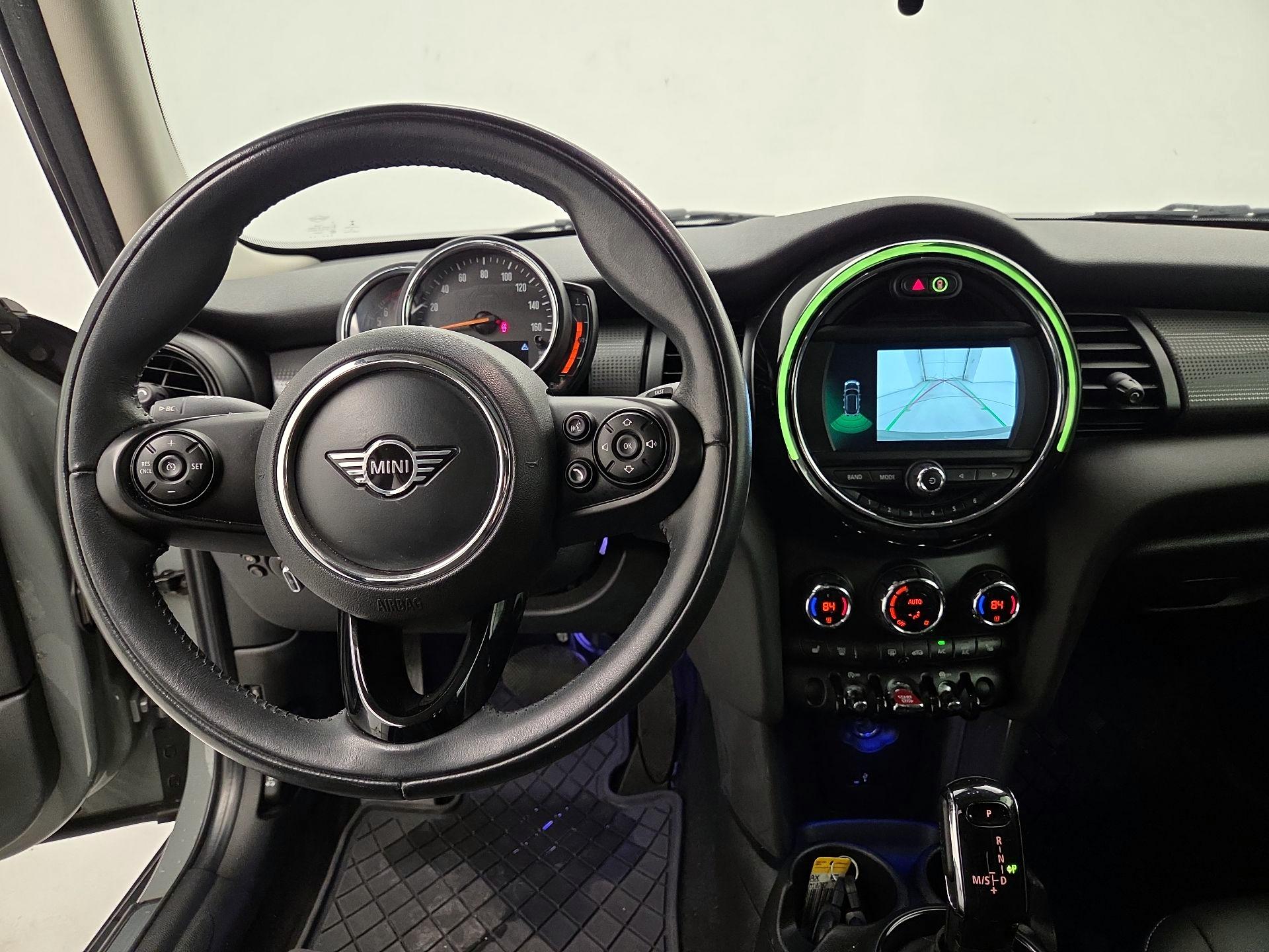 Thumbnail: 2020 MINI Cooper Hardtop - 9