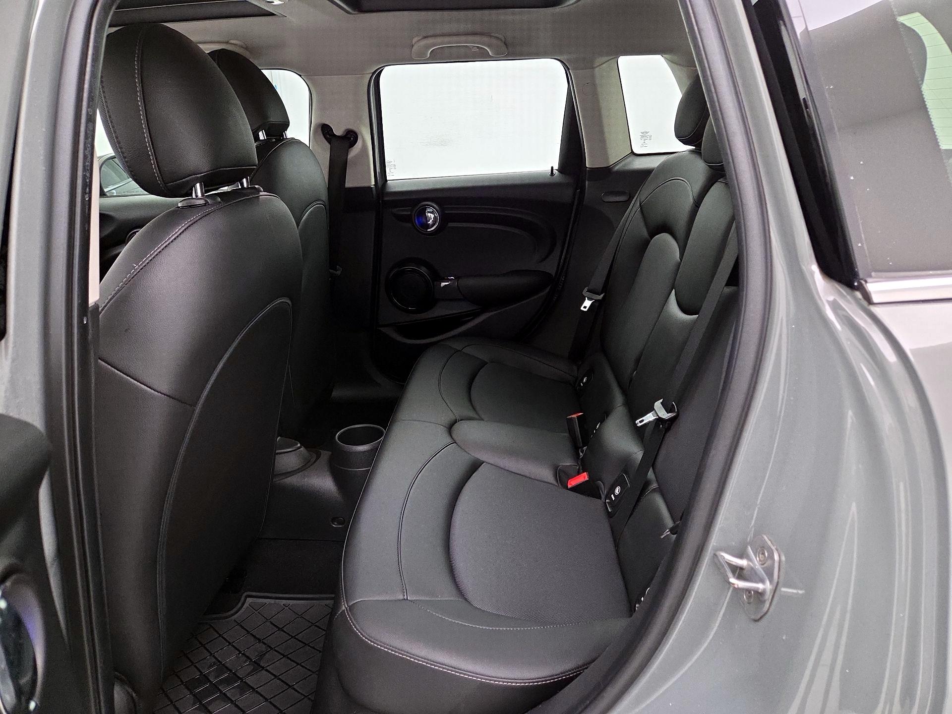 Thumbnail: 2020 MINI Cooper Hardtop - 20