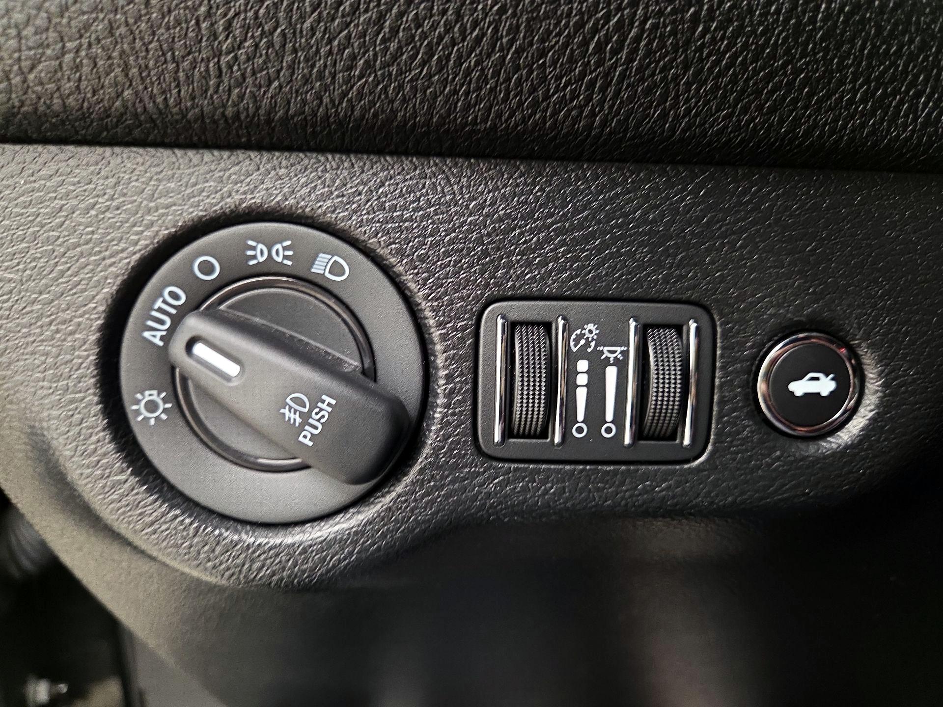 Thumbnail: 2022 Dodge Challenger - 13