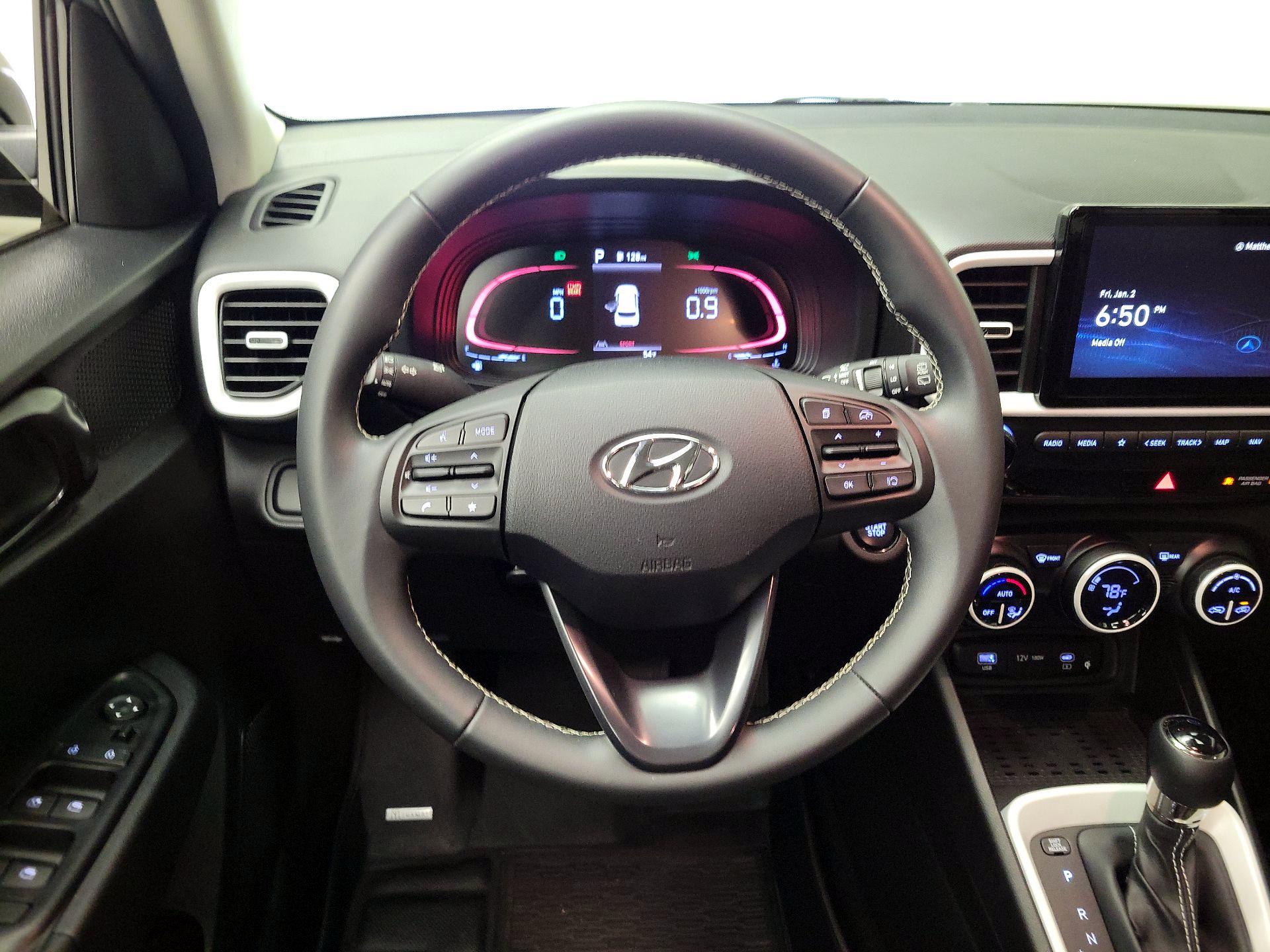 Thumbnail: 2023 Hyundai Venue - 10