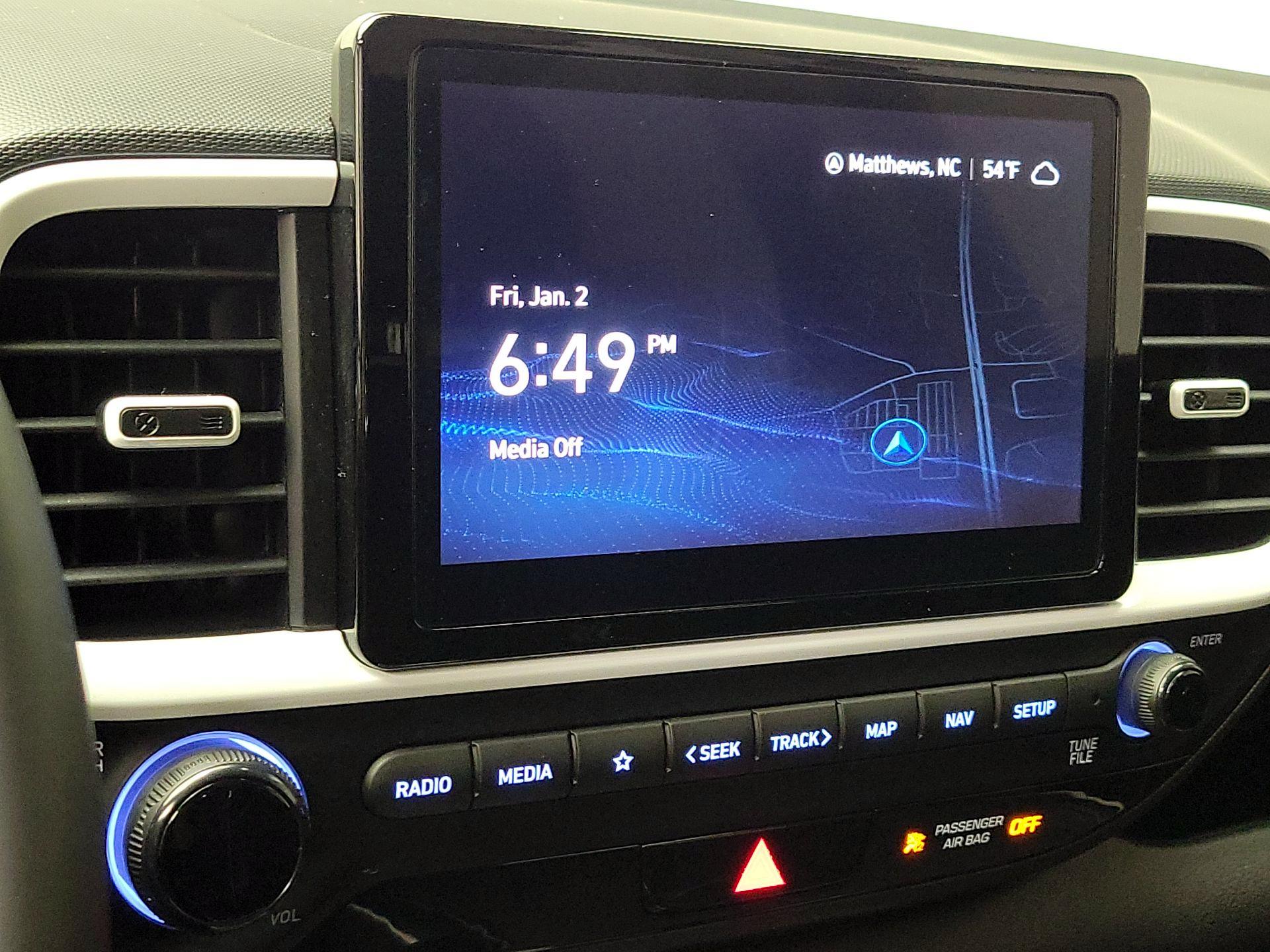 Thumbnail: 2023 Hyundai Venue - 15