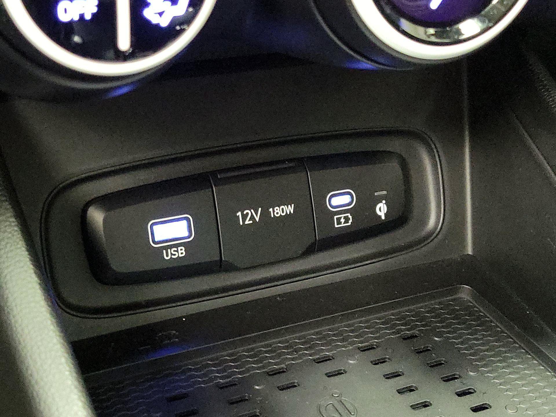 Thumbnail: 2023 Hyundai Venue - 18